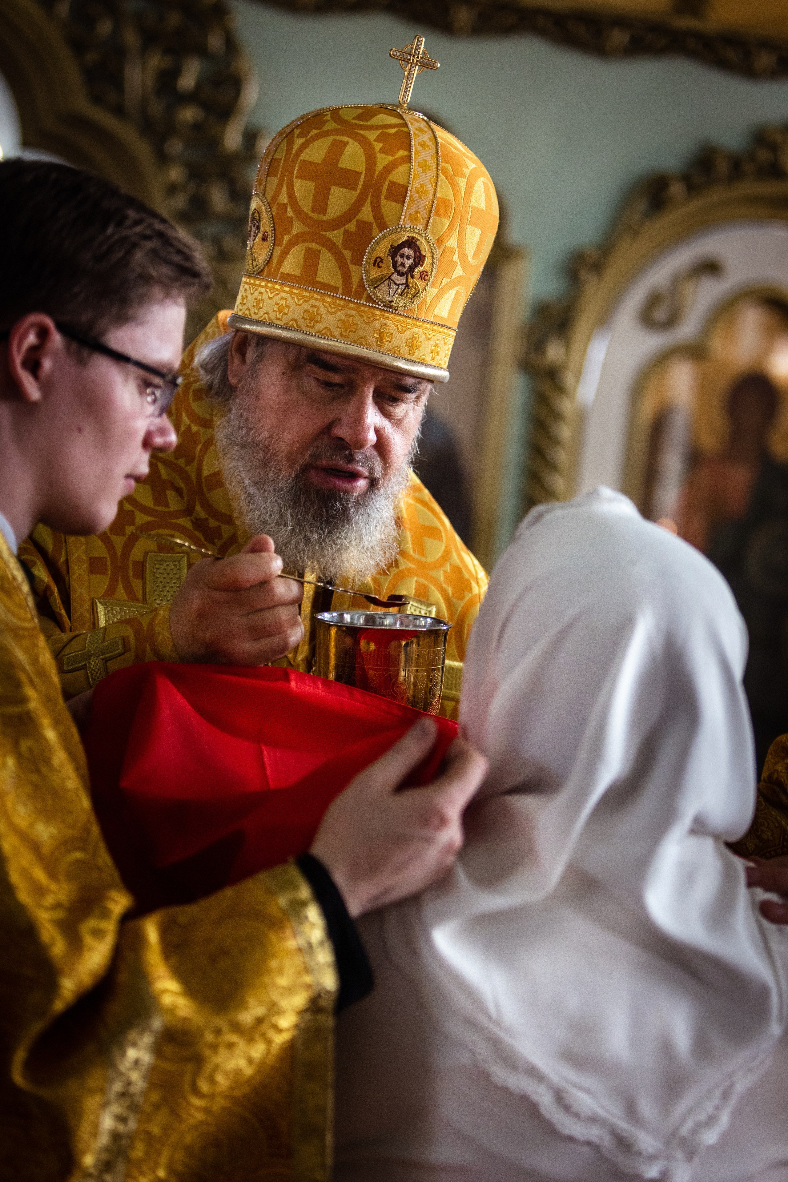 Литургия в Введенском соборе, г. Карпинск. Александра, репортажный и событийный фотограф