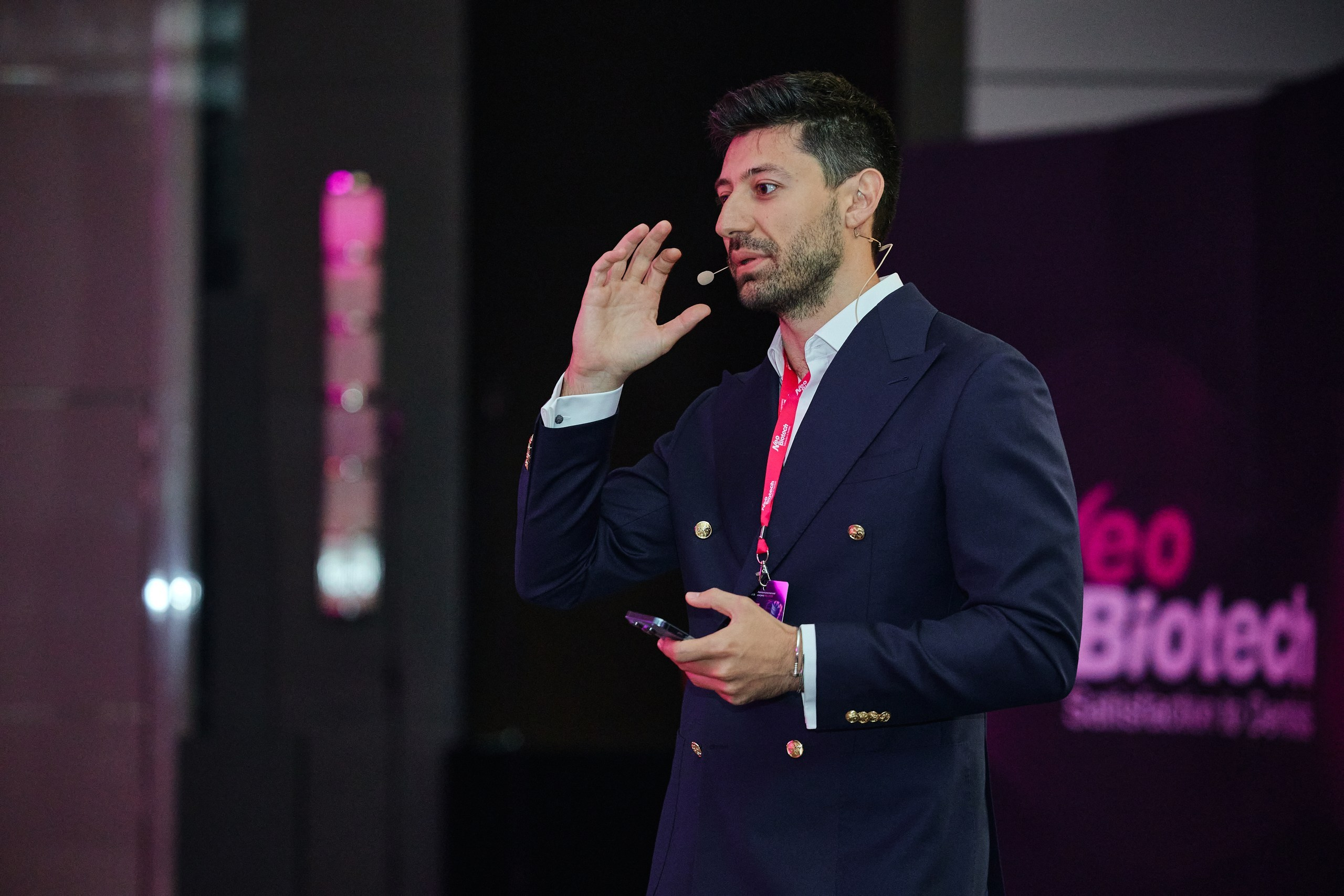 Конгресс имплантологов Neo Biotech 2025. Антон Артюшин, портретный фотограф. Москва