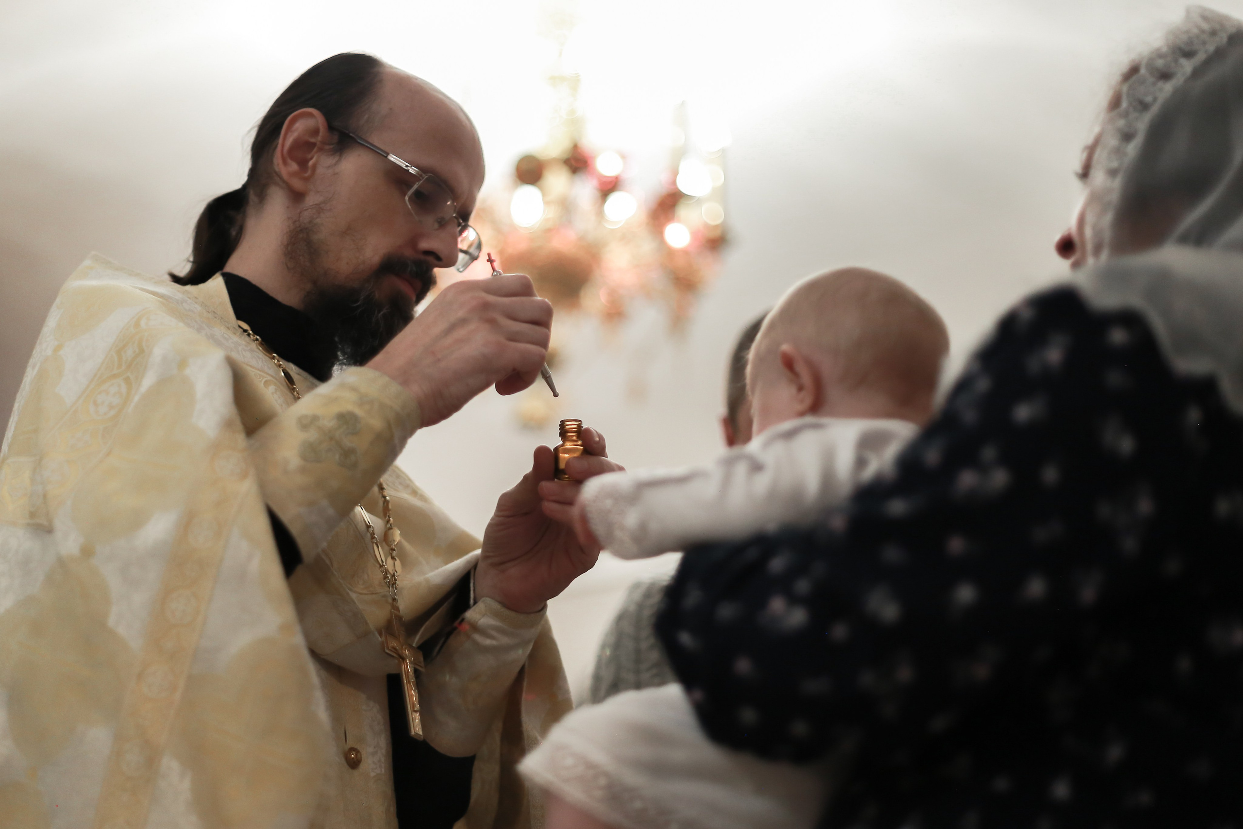 Крещение Машеньки. Храм Живоначальной Троицы в Останкино. Антонина Морозова, профессиональный семейный фотограф видеограф