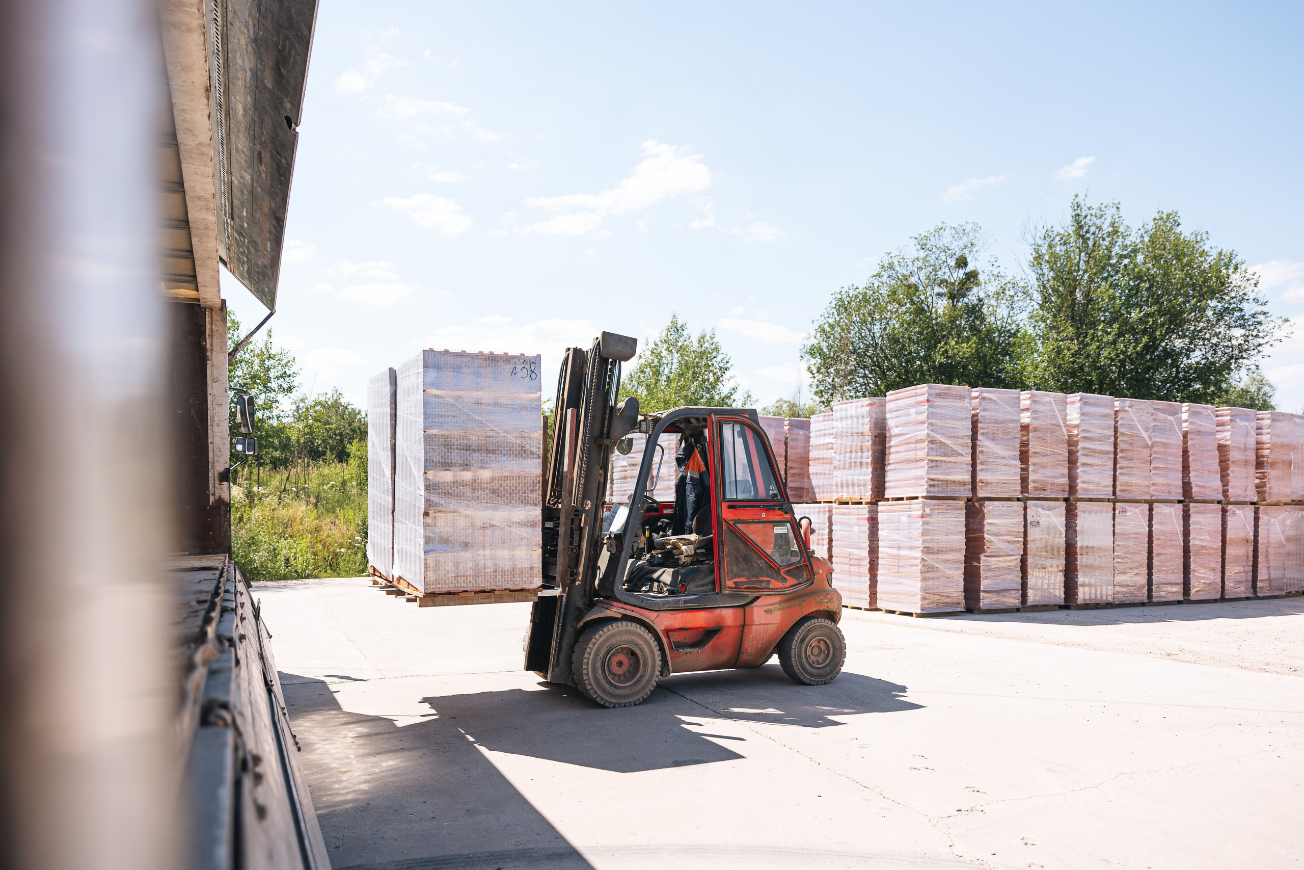 BKK. The content is a survey of the factory. KRIS KRUPINNIKOVA