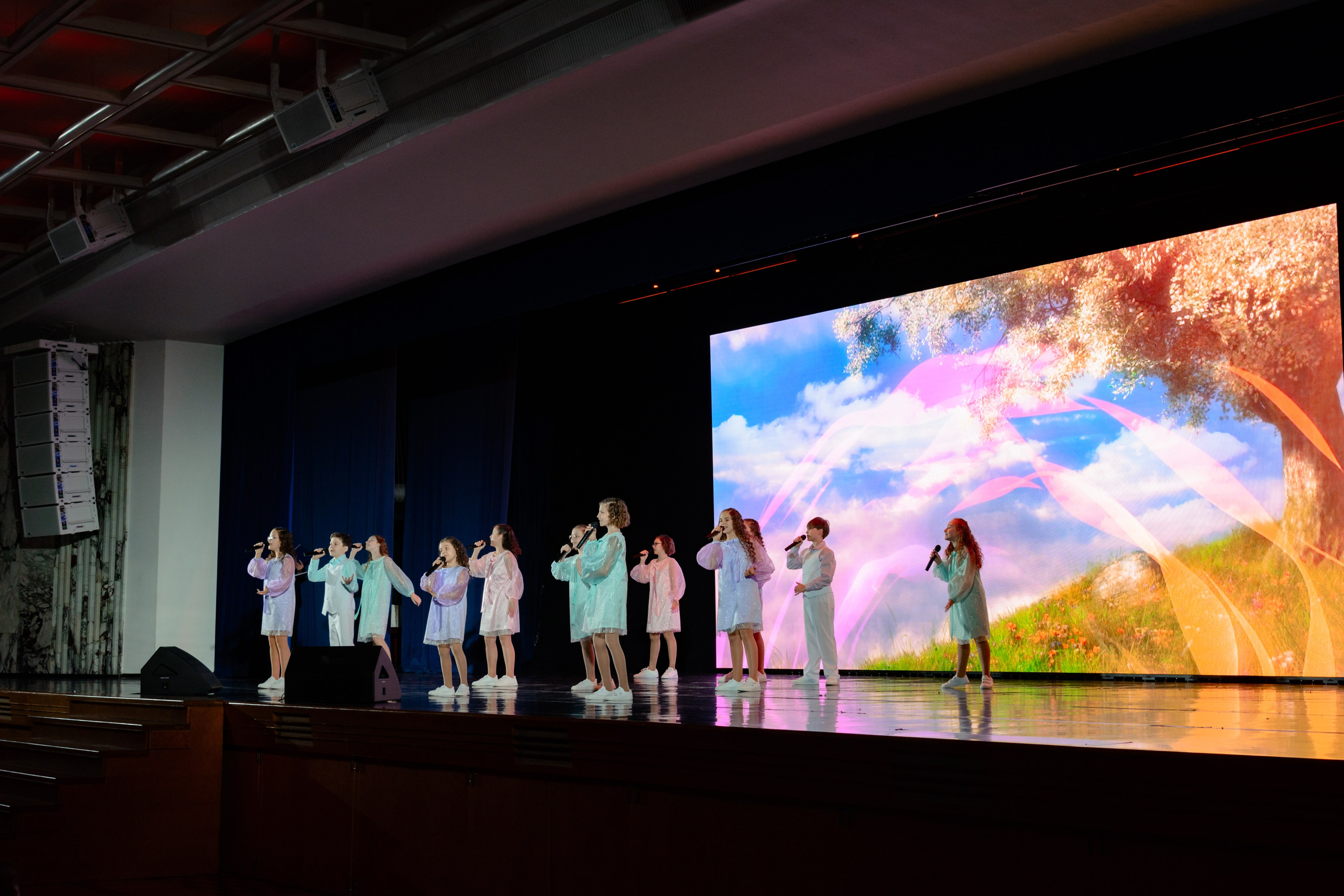 Премия «Будем жить» 2024 г. Государственный Кремлевский Дворец. Портретный и репортажный Фотограф в Москве Александра Комарницкая