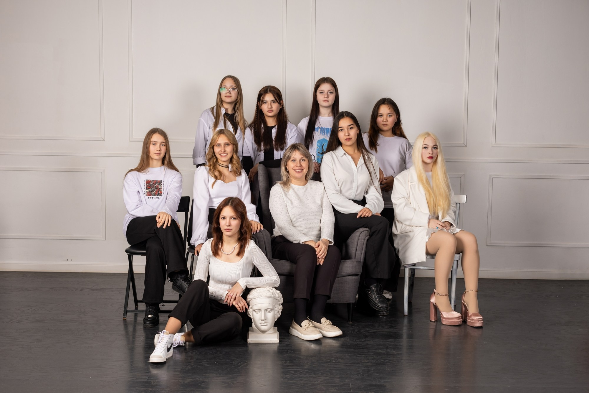 Создание Выпускного Альбома для 9 Класса: Съемка в Студии, Красноярск. СИГМА | Студия выпускных альбомов Красноярск