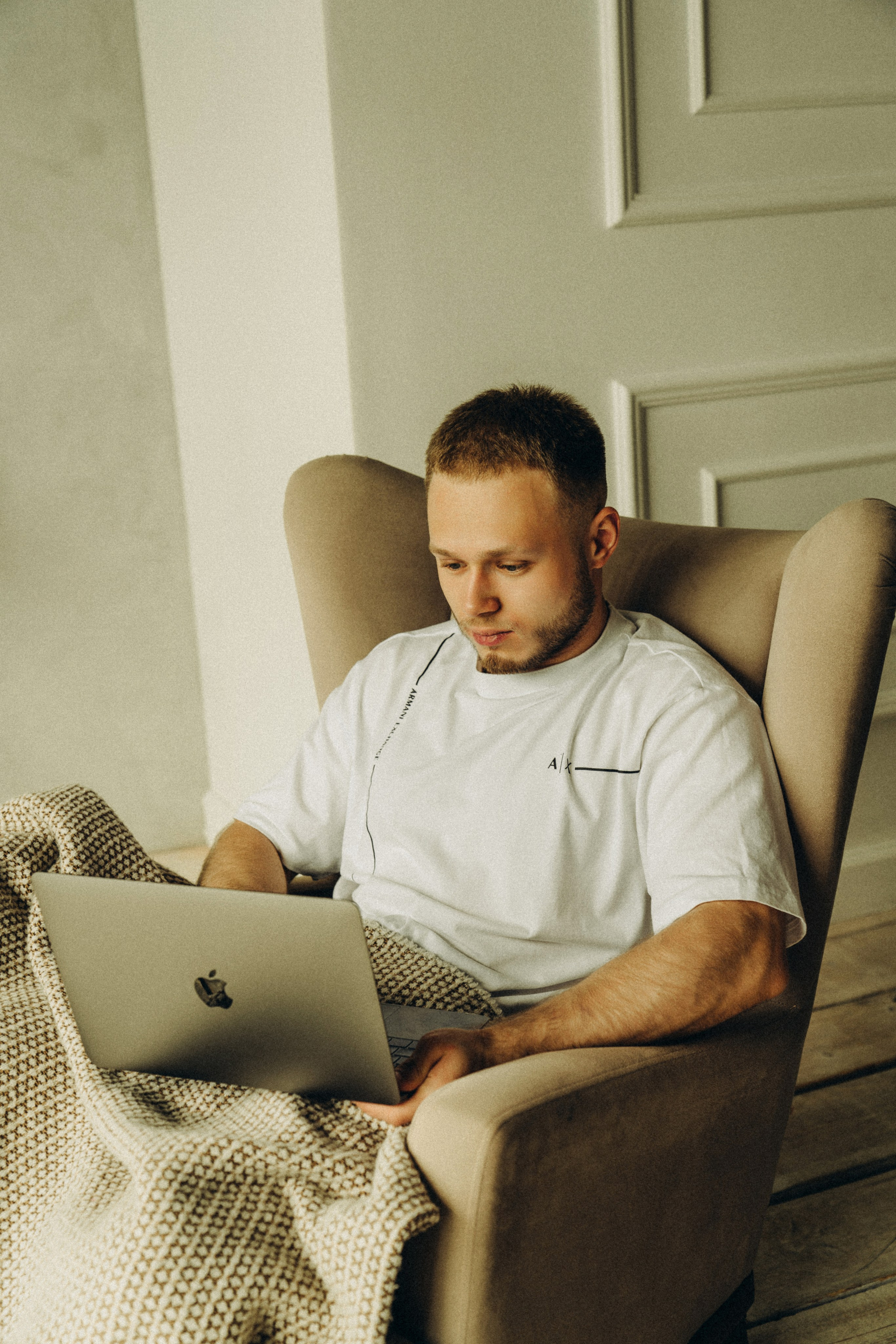 Даниил 08.05. Идеальные портреты для соцсетей — Фотограф Ленар