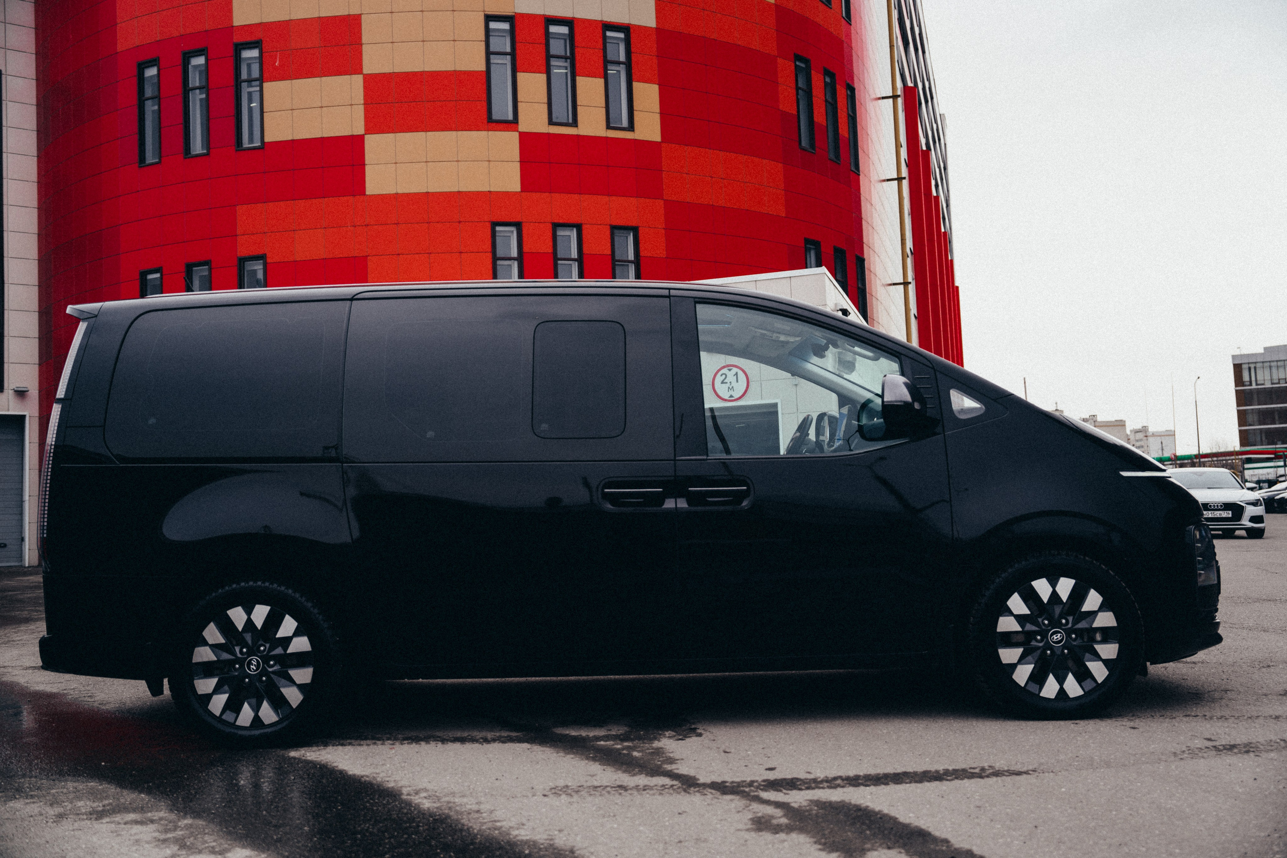 Hyundai Staria. Идеальные портреты для соцсетей — Фотограф Ленар