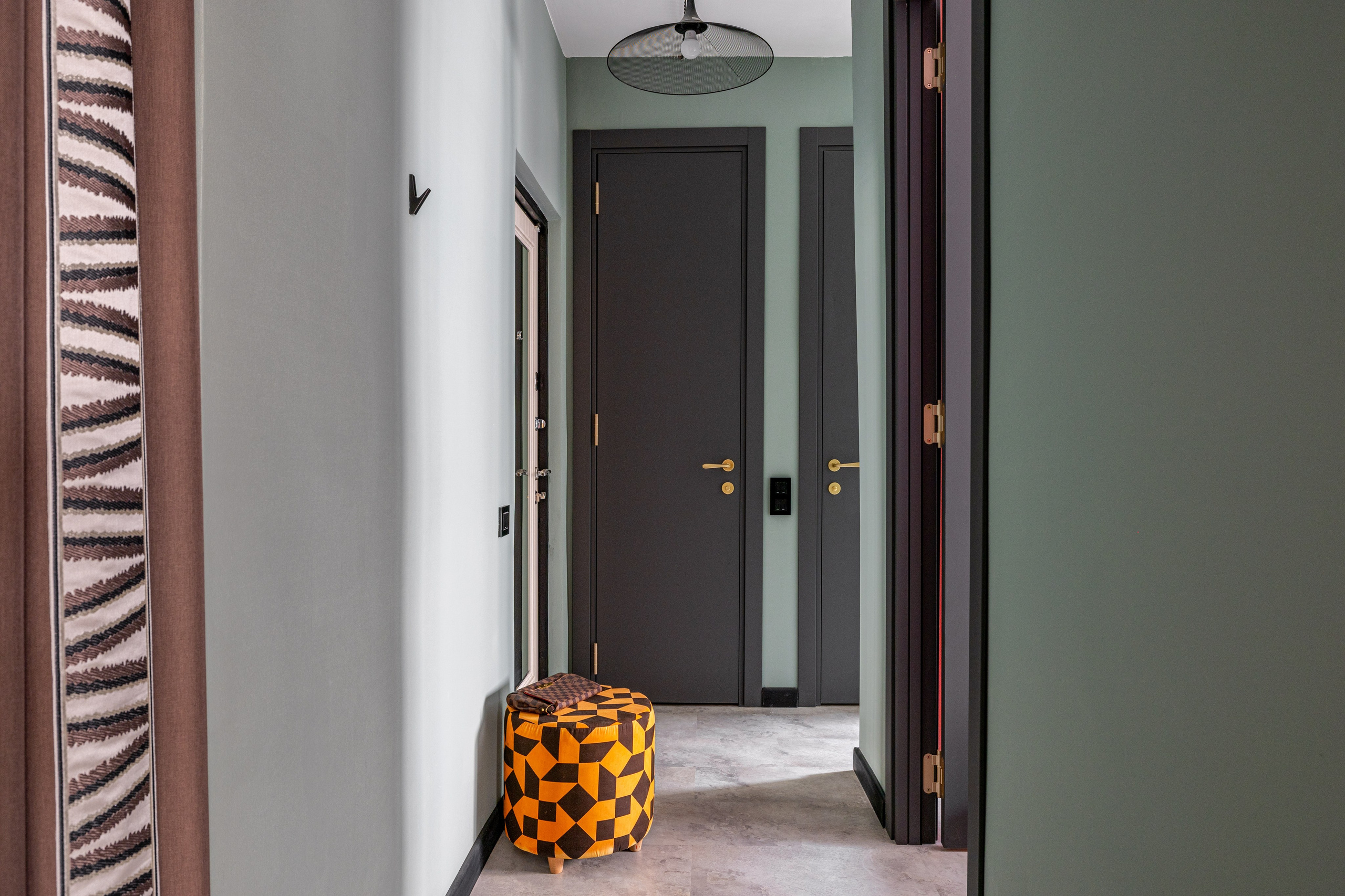 Смелый и яркий проект двухкомнатной квартиры на Шаболовке. Veselinskiy| Интерьерный фотограф | Москва