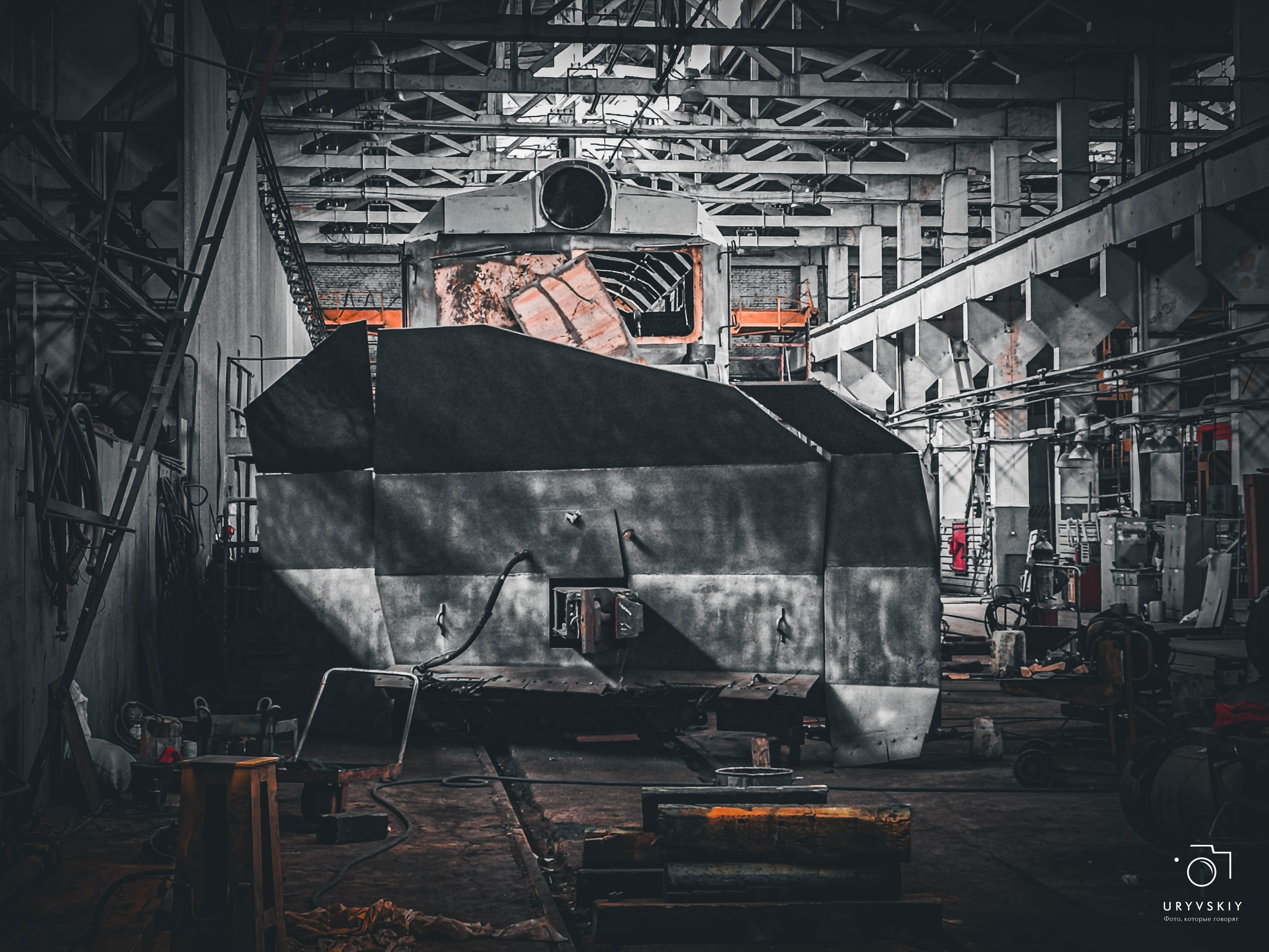 Красноярский электровагоноремонтный завод. Игорь Урывский. Фотограф Красноярск