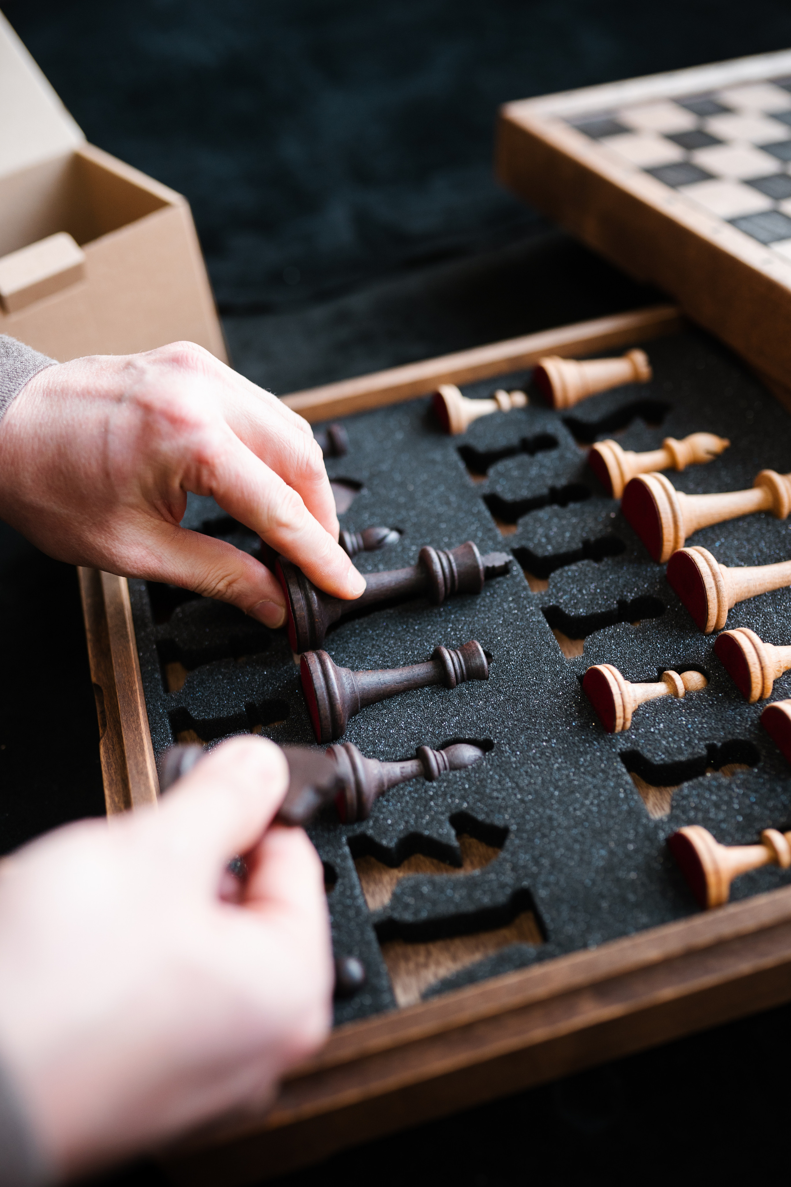 Производство шахмат VASO. Фотограф в СПБ Алмаз Камаев