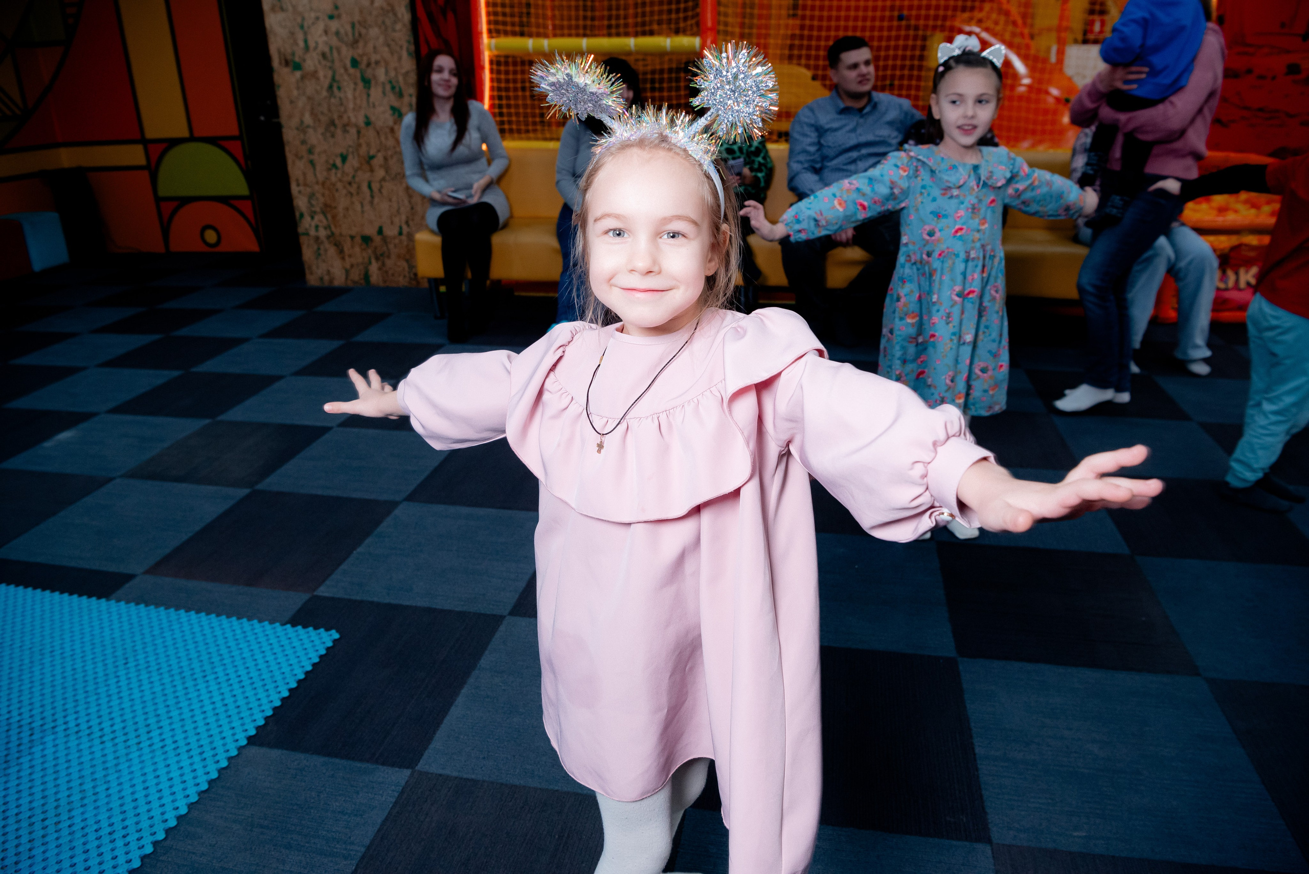 ДР в Локо Мотив Аниматоры Леди Баг. Фотограф в Волгограде и Волжском Александр Горбань