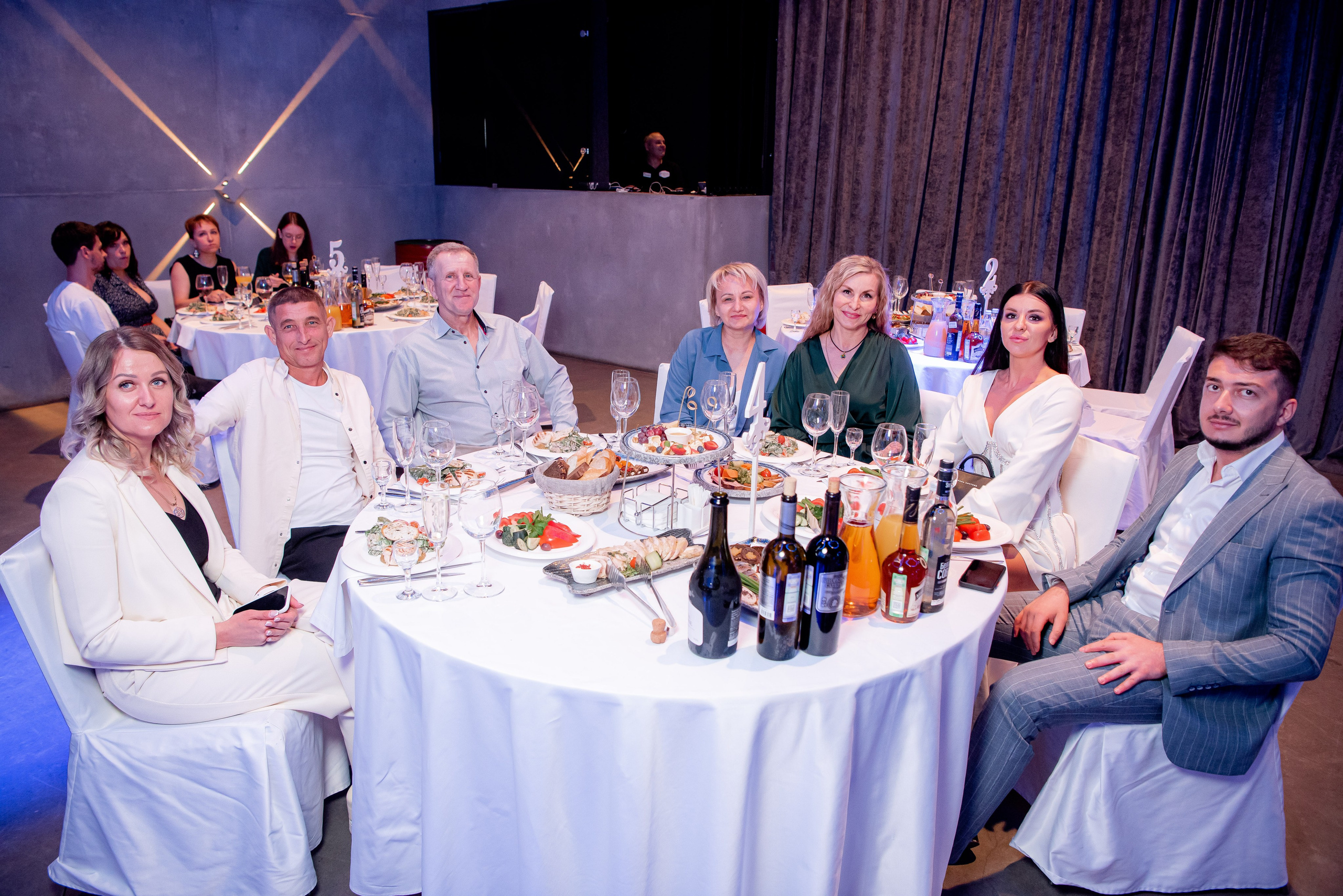 140 Школа. Вручение и Банкет. Сити Холл. Фотограф в Волгограде и Волжском Александр Горбань