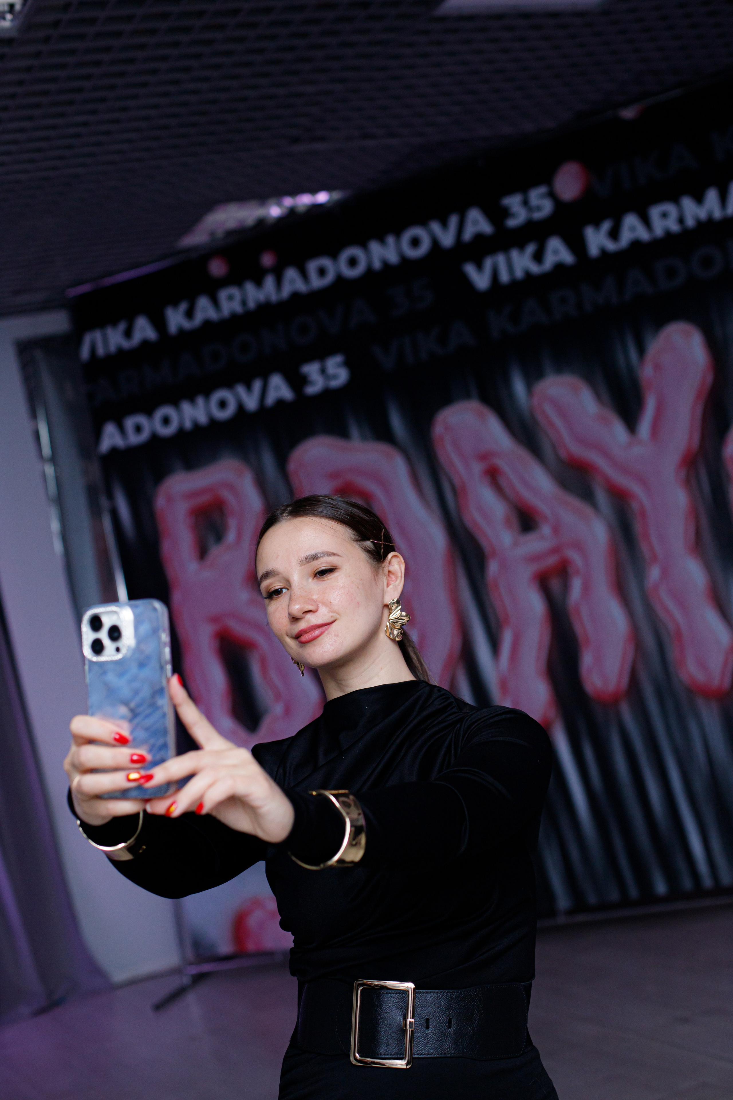 VIKA KARMADONOVA. Photokarish