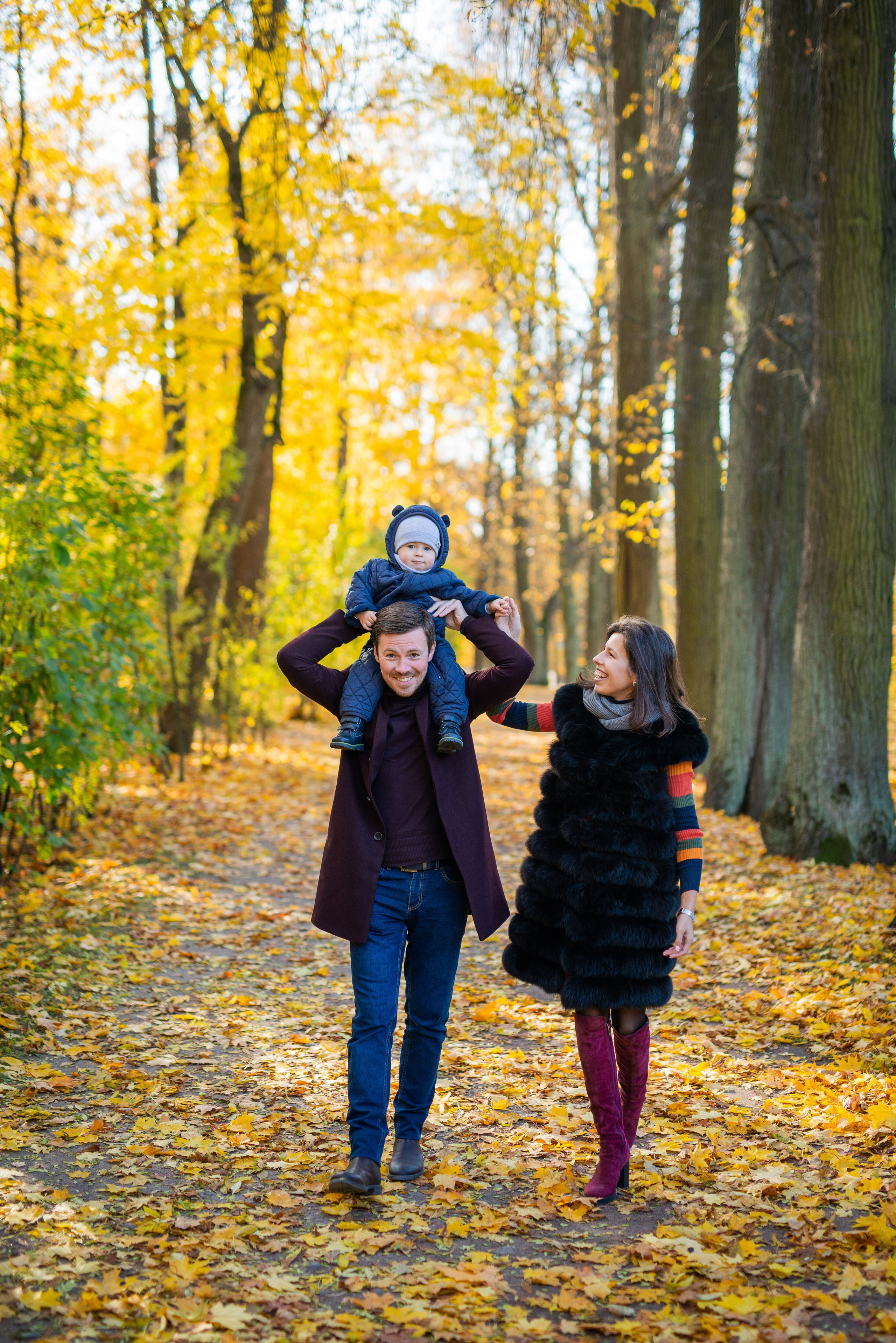 Егор, Валерия и Андрей осенняя прогулка. Портретный, семейный и свадебный фотограф в Санкт-Петербурге и в Пушкине Ширяев Денис