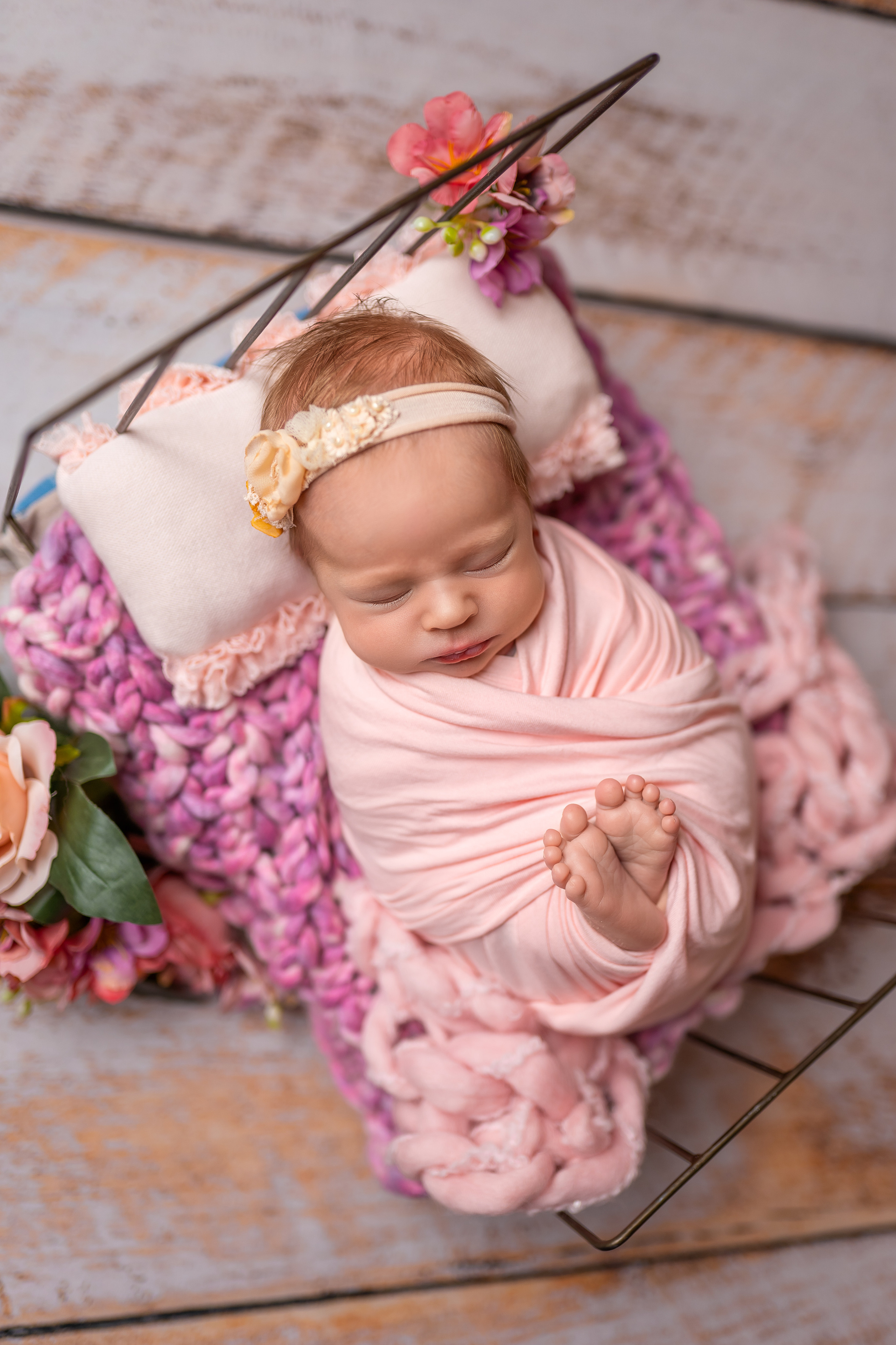 Фотограф новорожденных в Москве: профессиональный взгляд на уникальные моменты.