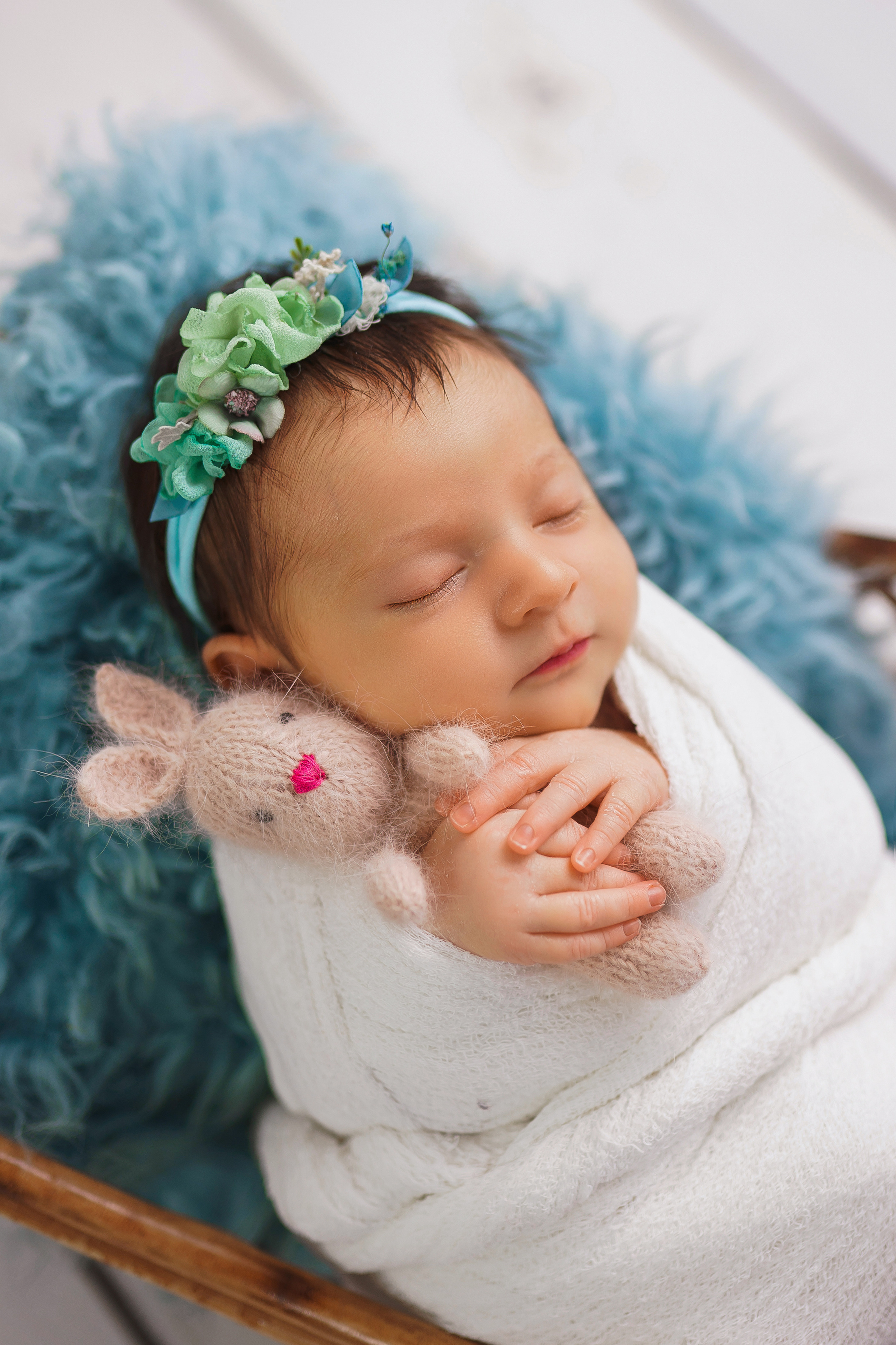 Фотосессия новорожденных в студии: эстетика и профессионализм.