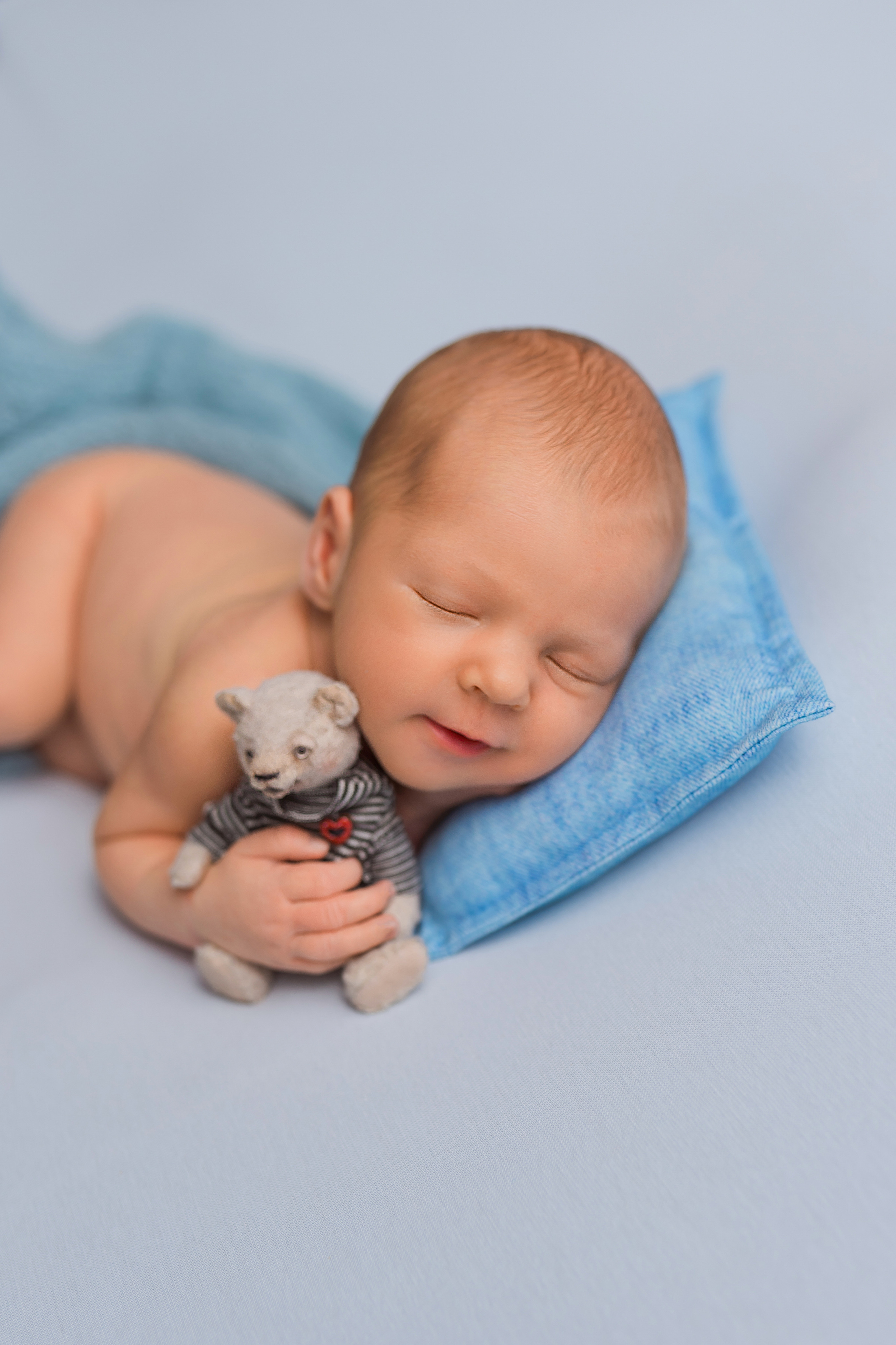 Услуги фотографа новорожденных в Москве: качественные снимки, отражающие уникальность каждого ребенка.