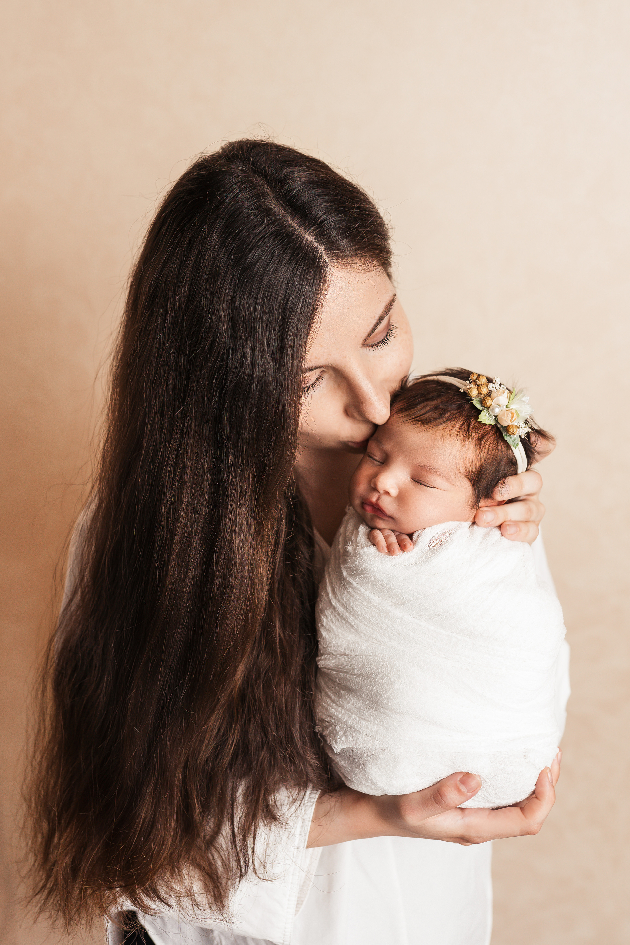 Съемка новорожденных: захватите важные моменты, которые станут частью вашей истории.