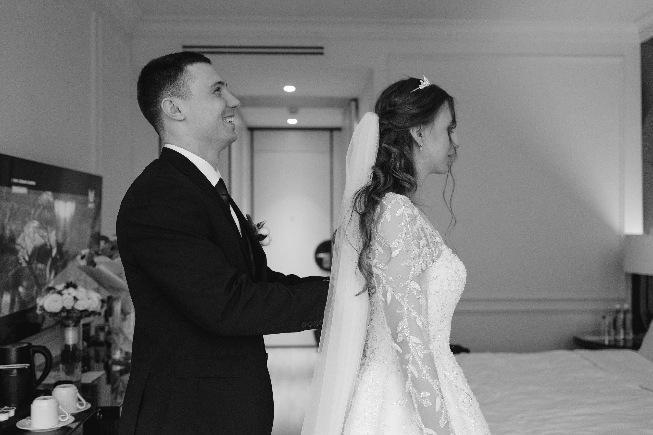 Свадебная фотосессия в Moscow Marriott Imperial Plaza. Свадебный фотограф Кирилл Шустров