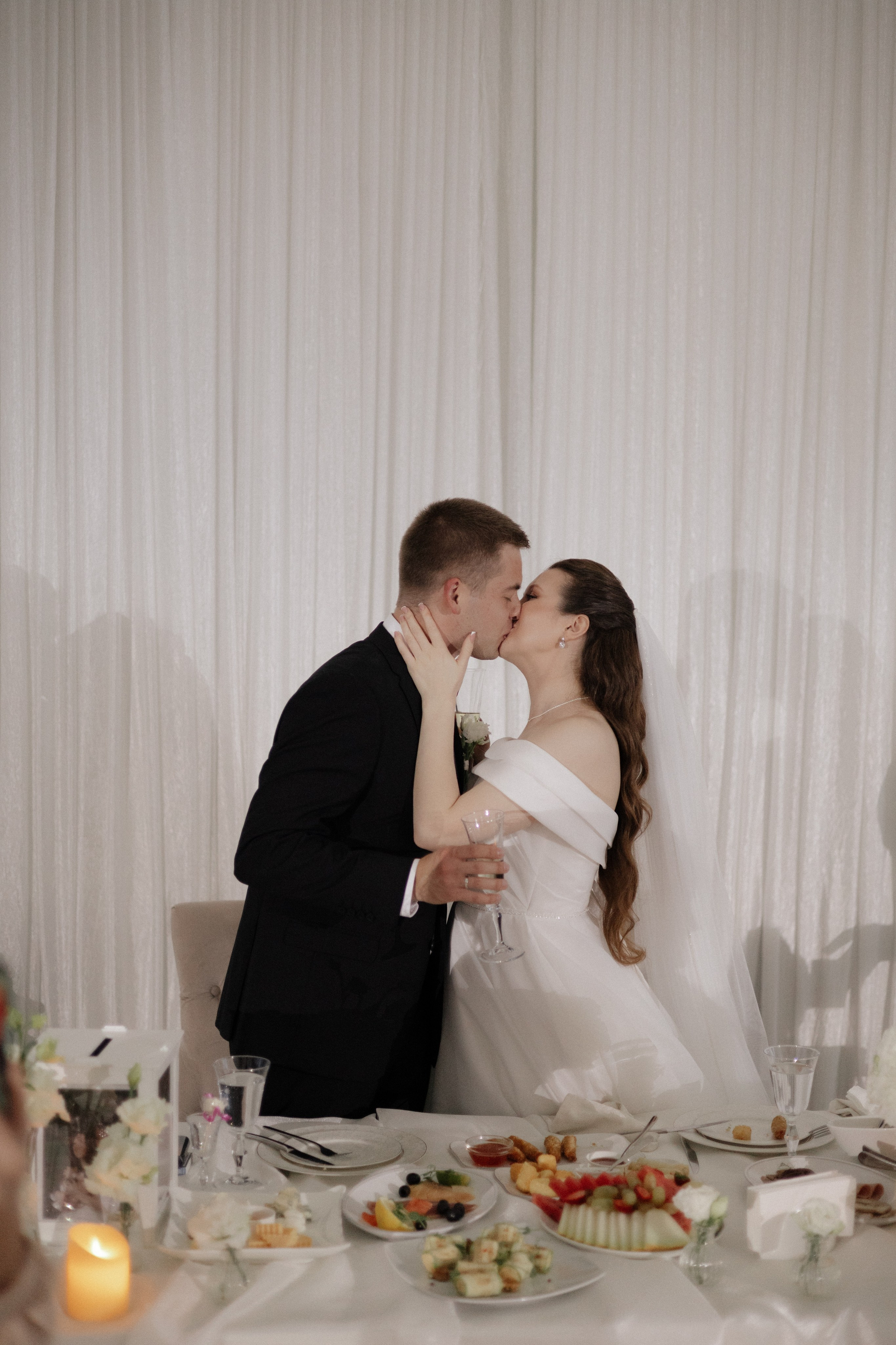 Аня и Саша. Свадьба в Юдино парк. Свадебный и портретный фотограф в Москве Анастасия Масюк