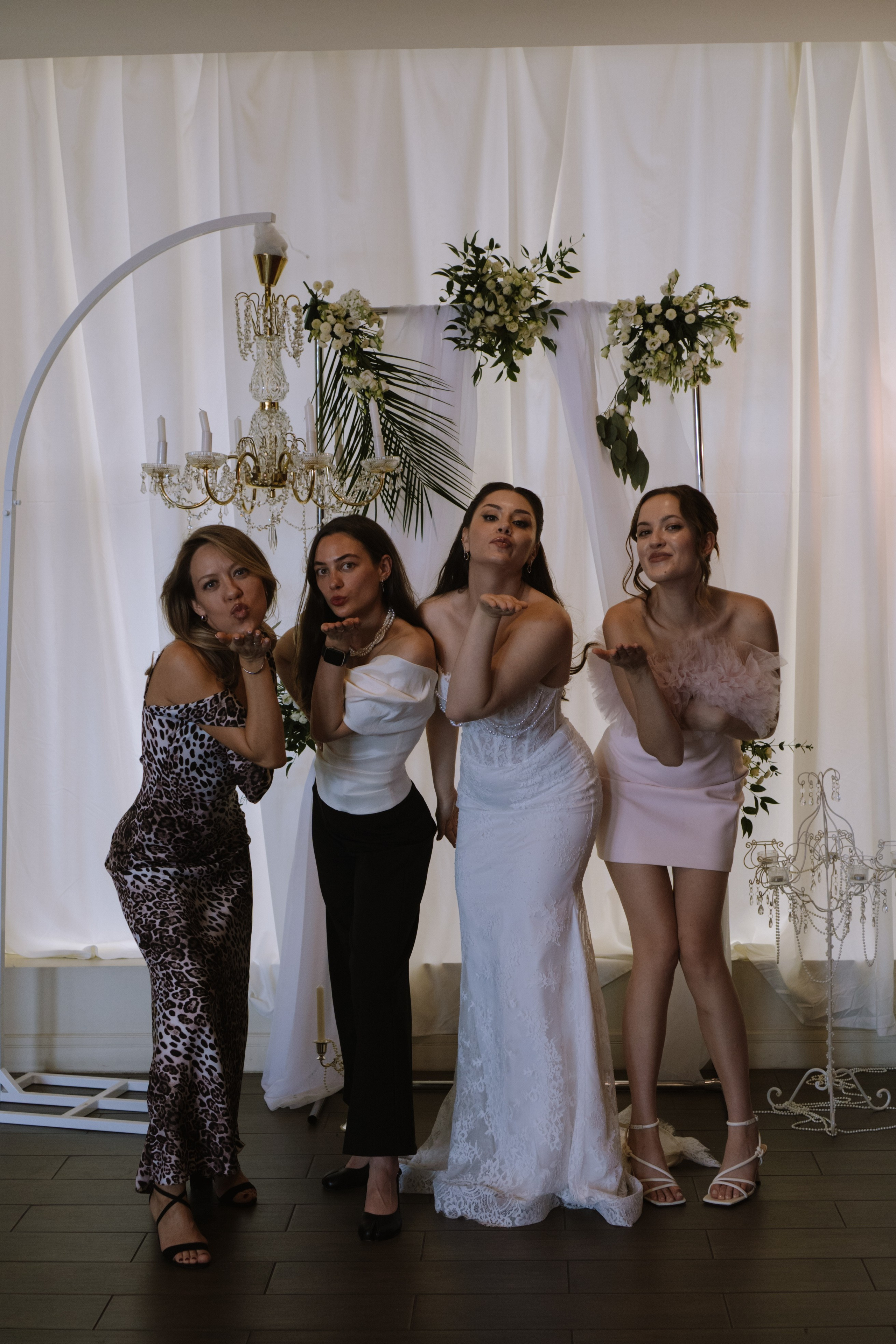 СВАДЕБНЫЙ БАНКЕТ НА ВЛАДИМИРСКОЙ В САНКТ-ПЕТЕРБУРГЕ (КАМЕРНАЯ СВАДЬБА). Профессиональный фотограф, Санкт-Петербург — Виктория Богомолова