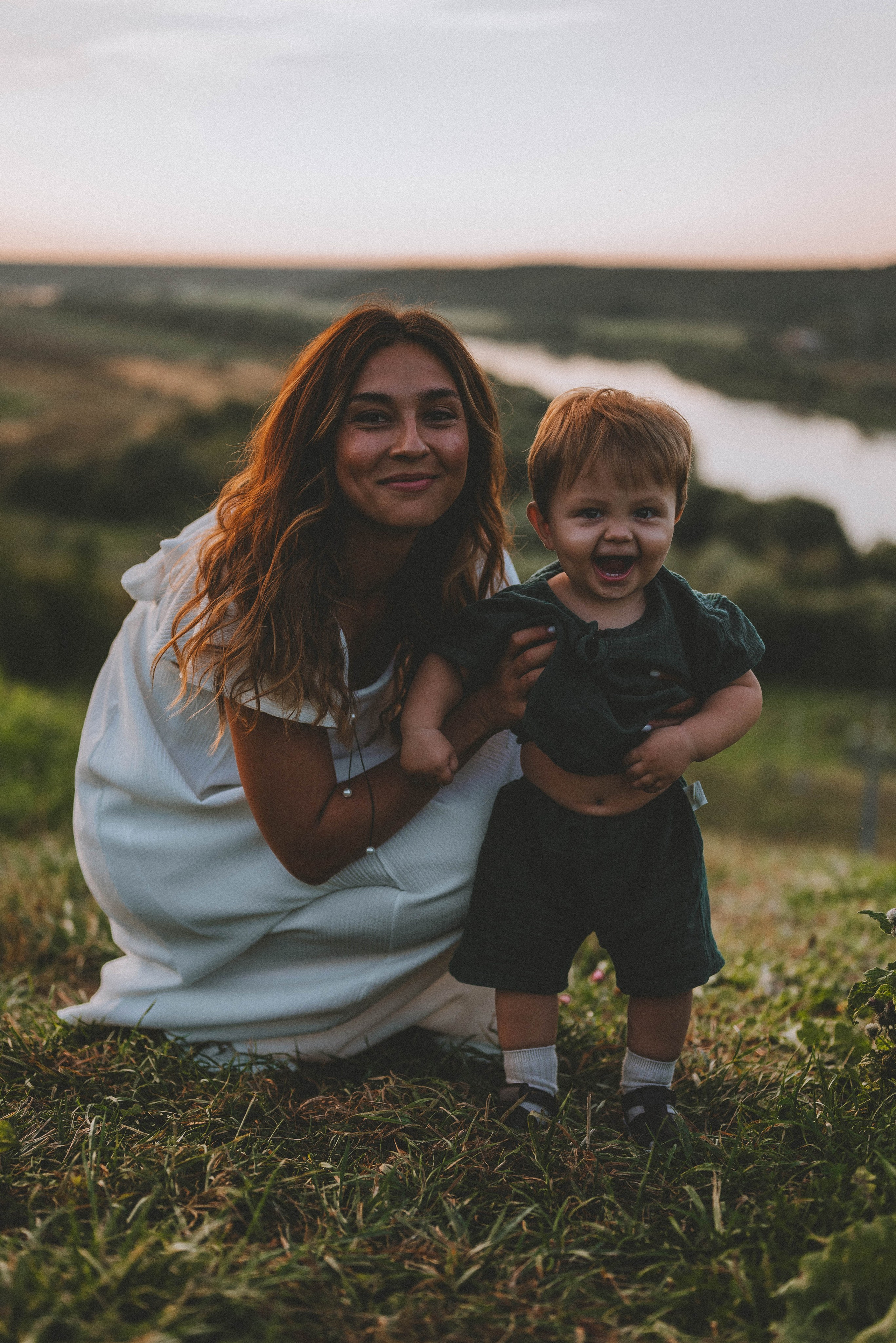 Лев с родителями на закате. Фотограф Кристина Пархоменко