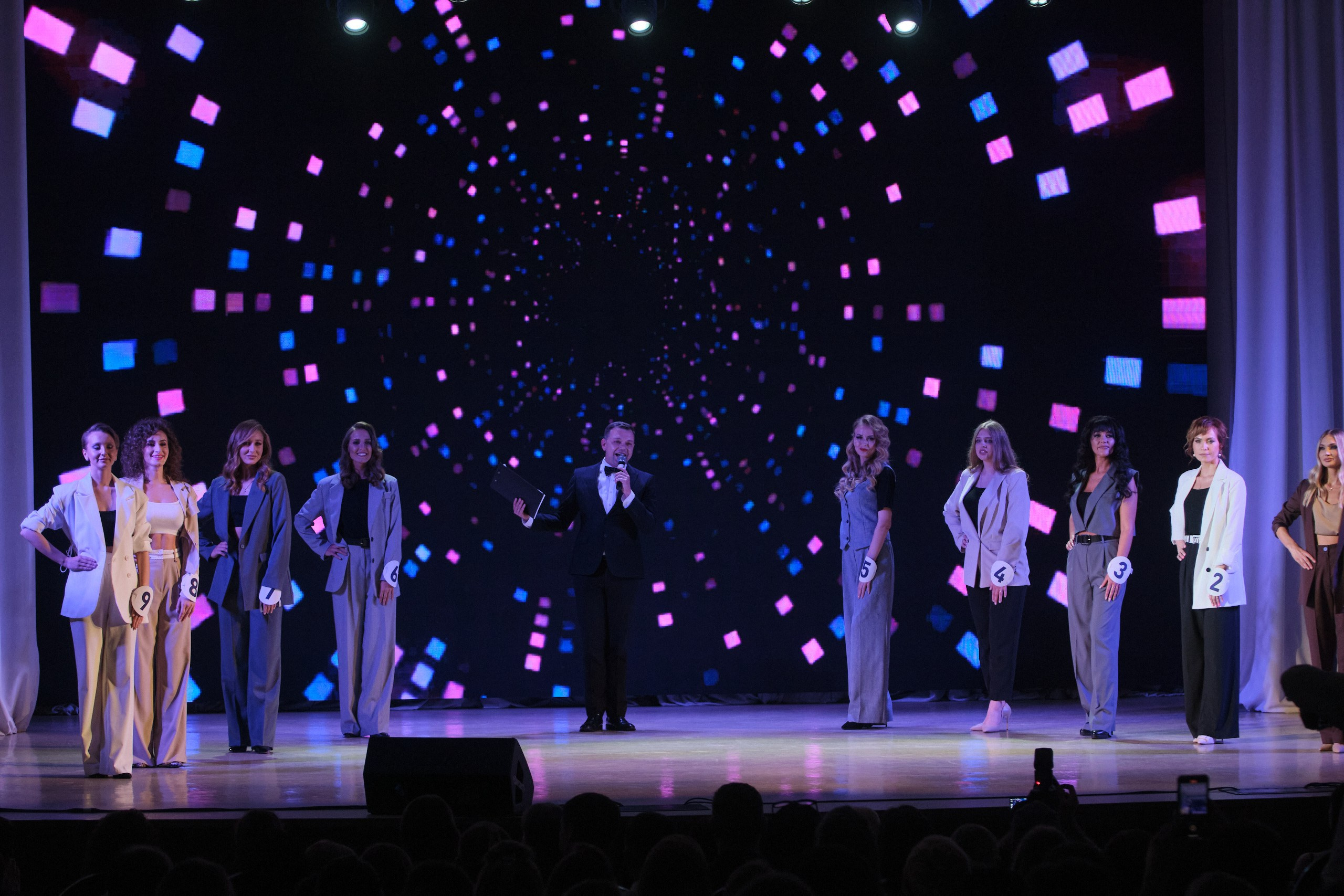 Мисс Корона Сибири. Антон Ив