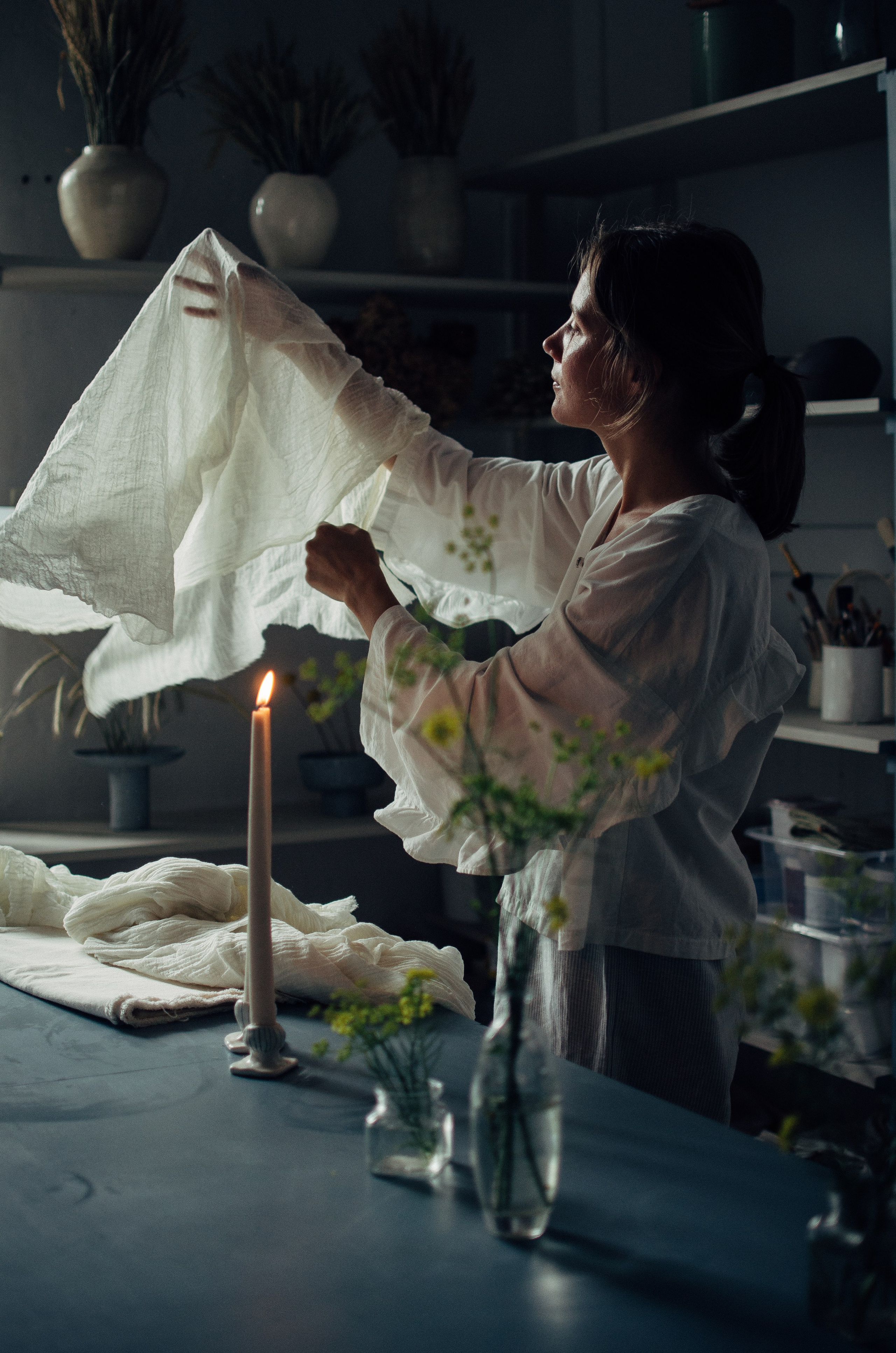 Даша в мастерской керамики — Атмосферная фотосессия. Семейный фотограф во Всеволожске и Санкт-Петербурге Юлия Капустина