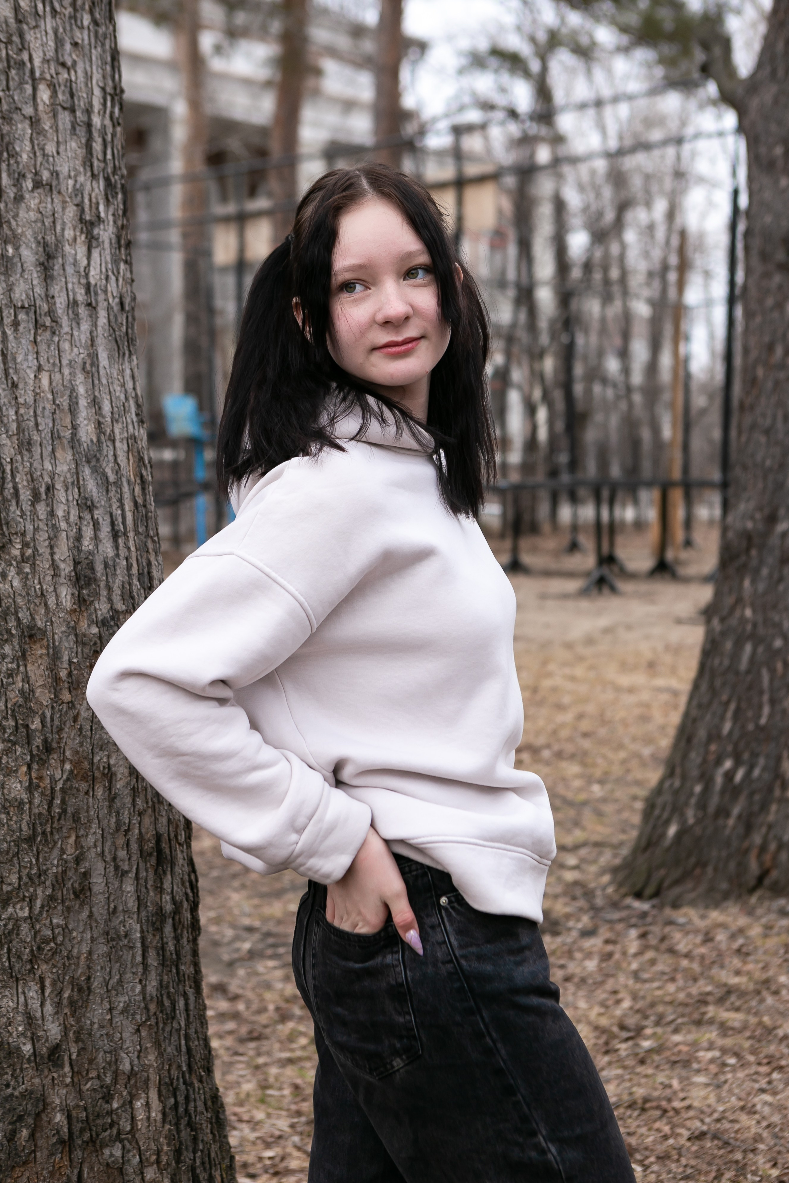 Апрель 2024 (прогулка со старшей дочкой). Фотограф Евгения Лондкевич