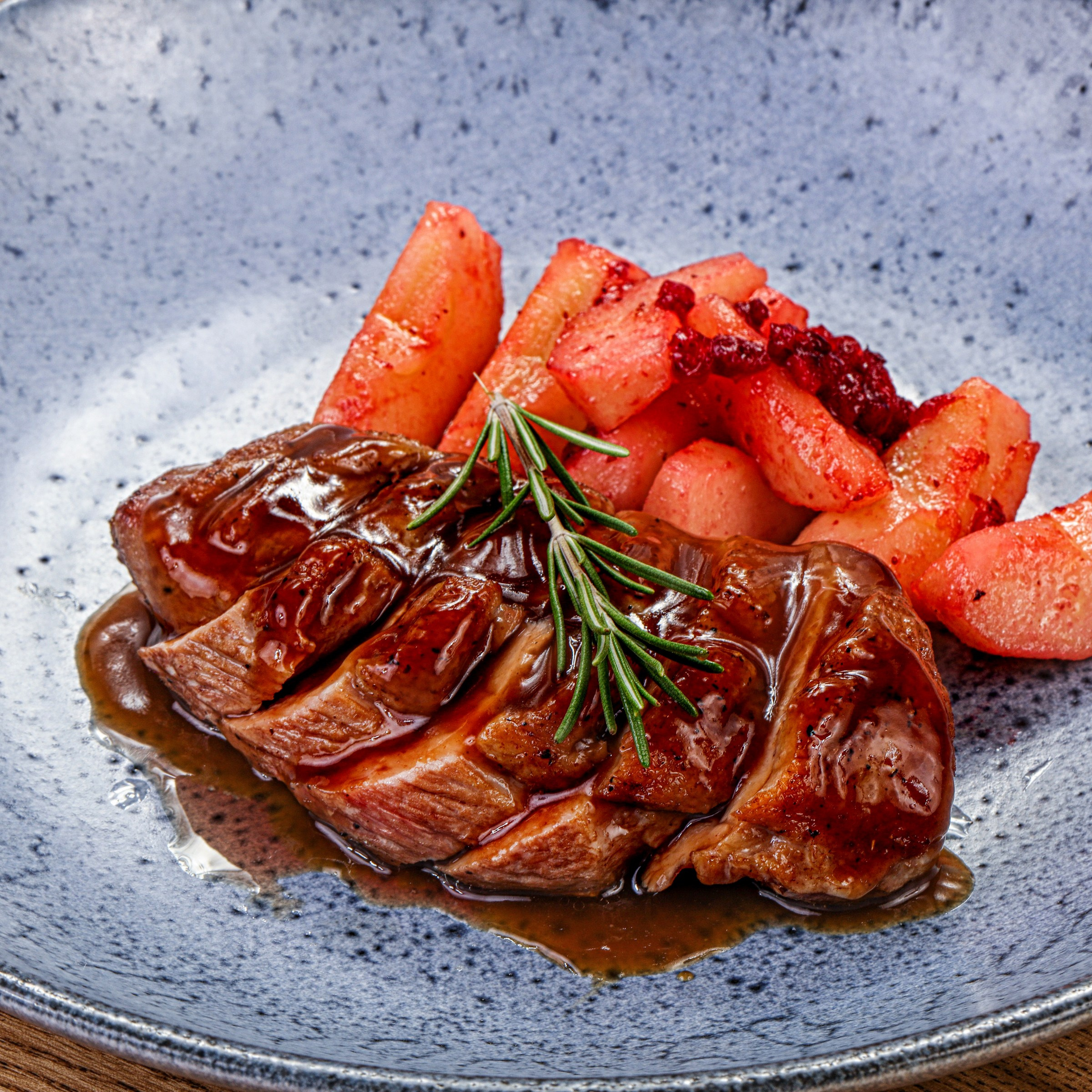 Фотосъемка блюд европейской кухни. Заказ по тел.: +7 (906) 006-90-22. Фуд-фотограф Андрей Старостин — съемка еды в Москве. 9000 руб. в час