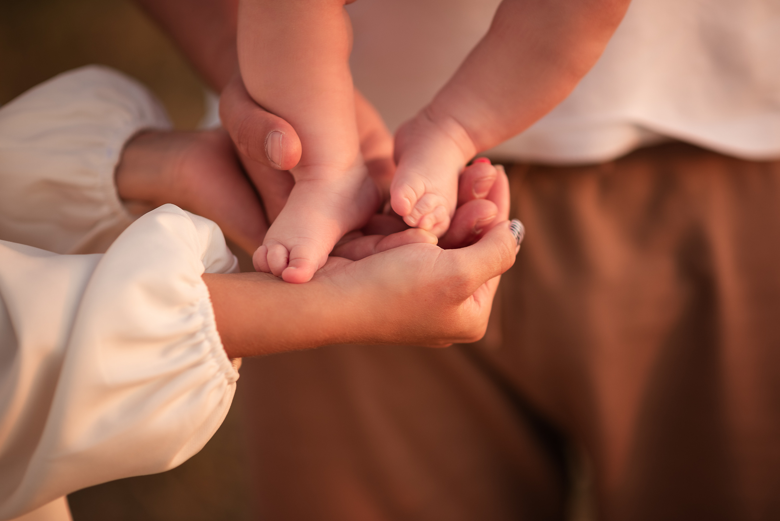 Фотосессия в поле на закате. Фотограф новорожденных Екатеринбург, Первоуральск