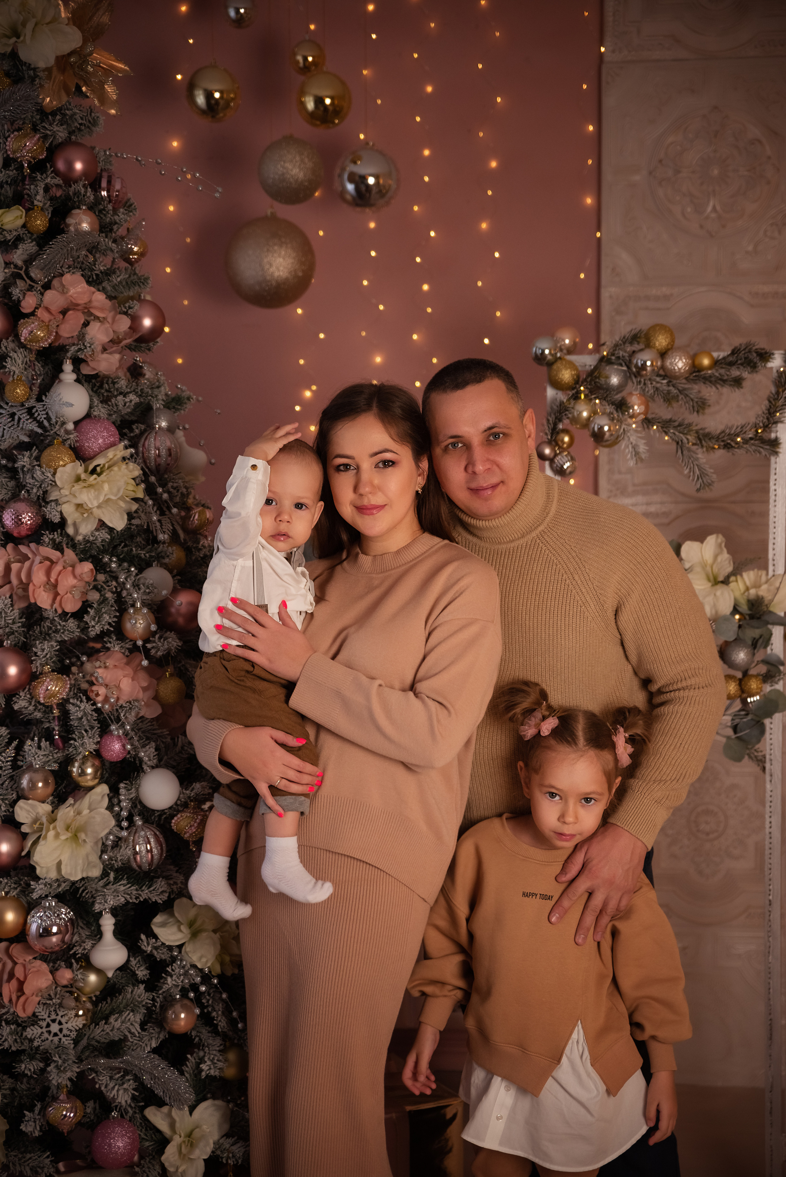 Новогодняя семейная фотосессия. Фотограф новорожденных Екатеринбург, Первоуральск