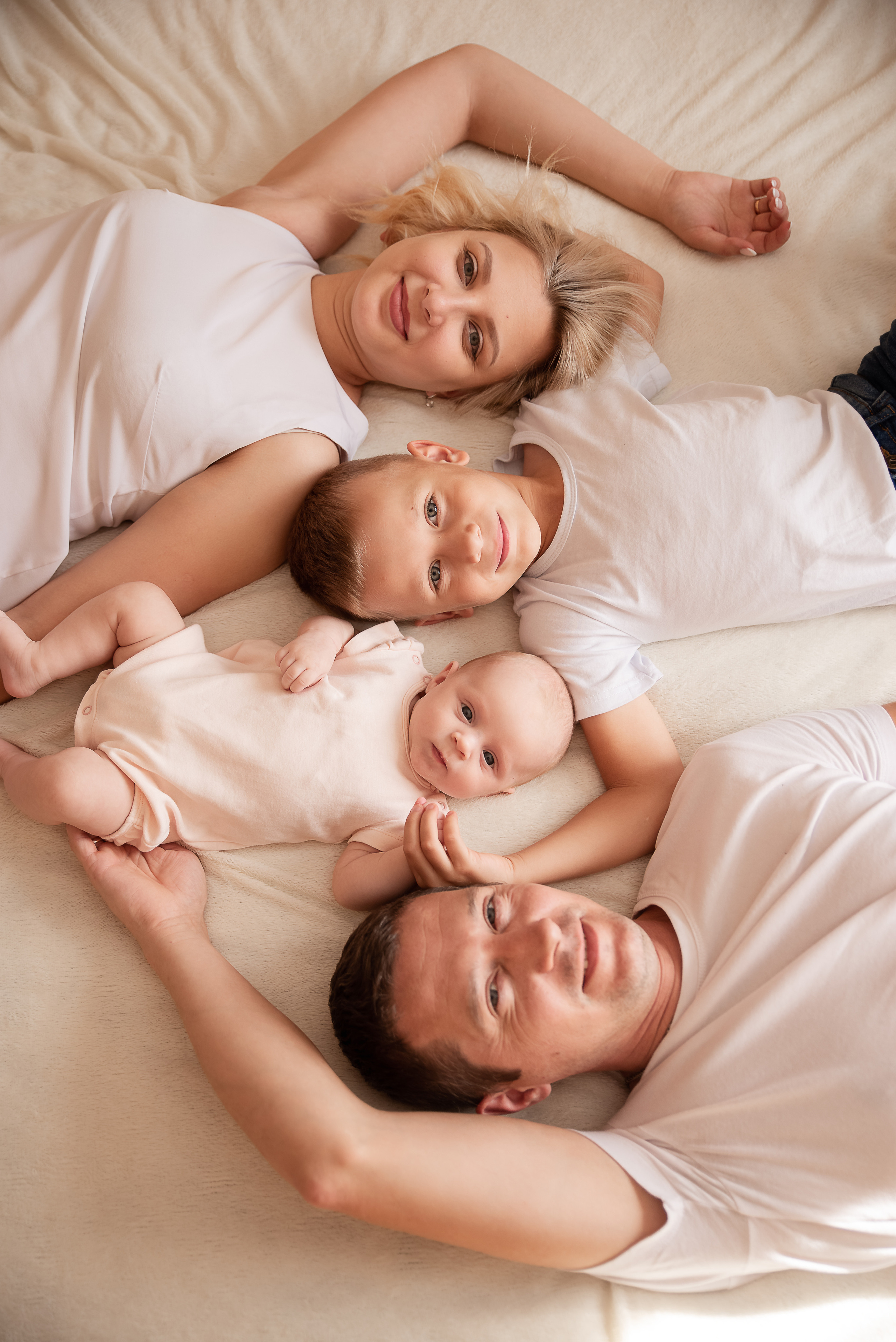 Олеся и ее семья. Фотограф новорожденных Екатеринбург, Первоуральск