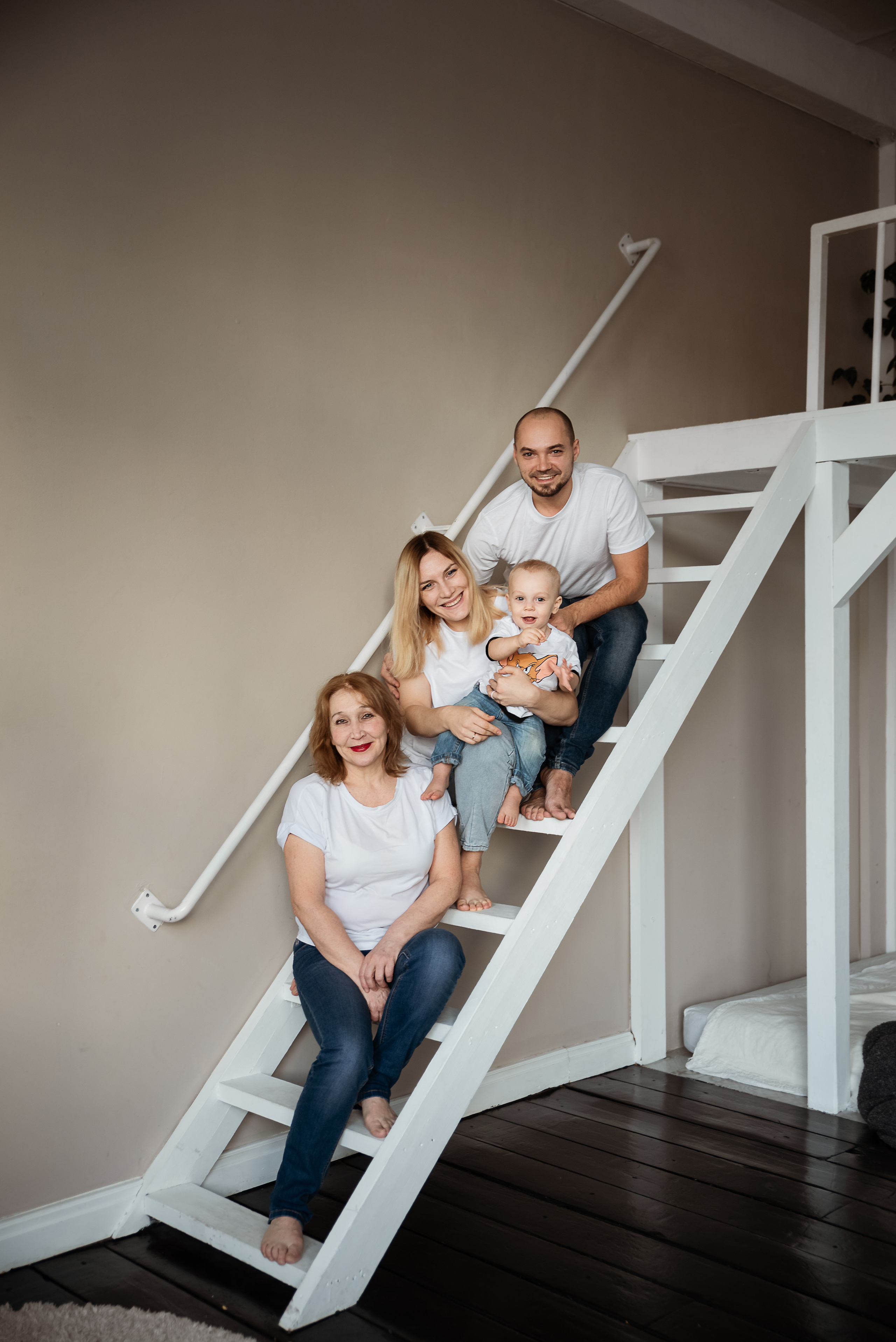 Семейная фотосессия в студии. Фотограф новорожденных Екатеринбург, Первоуральск