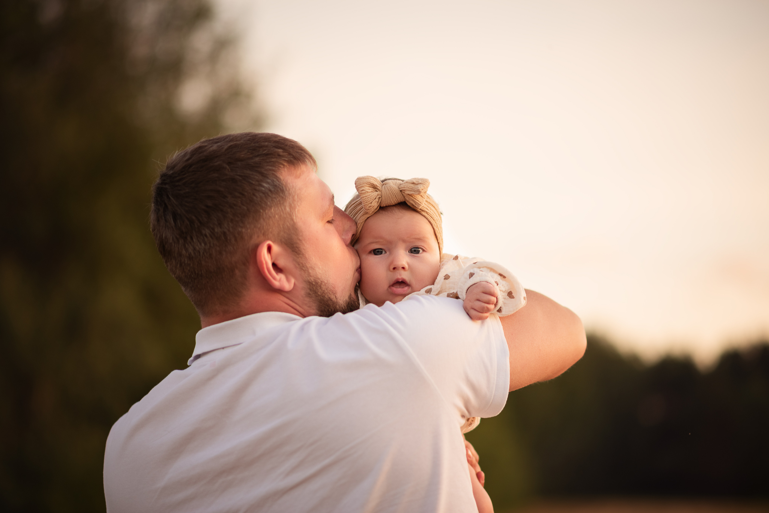 Фотосессия в поле на закате. Фотограф новорожденных Екатеринбург, Первоуральск