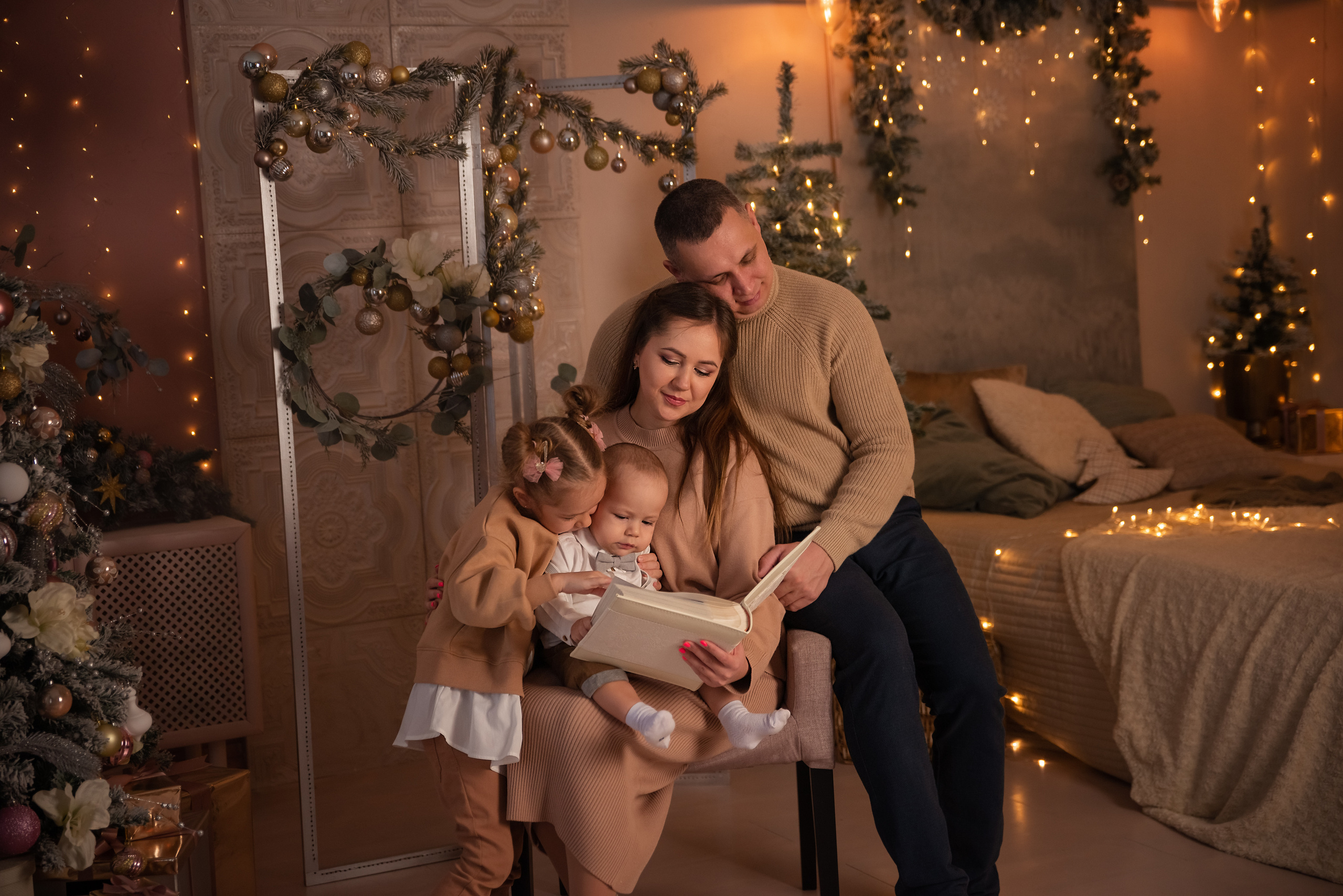 Новогодняя семейная фотосессия. Фотограф новорожденных Екатеринбург, Первоуральск
