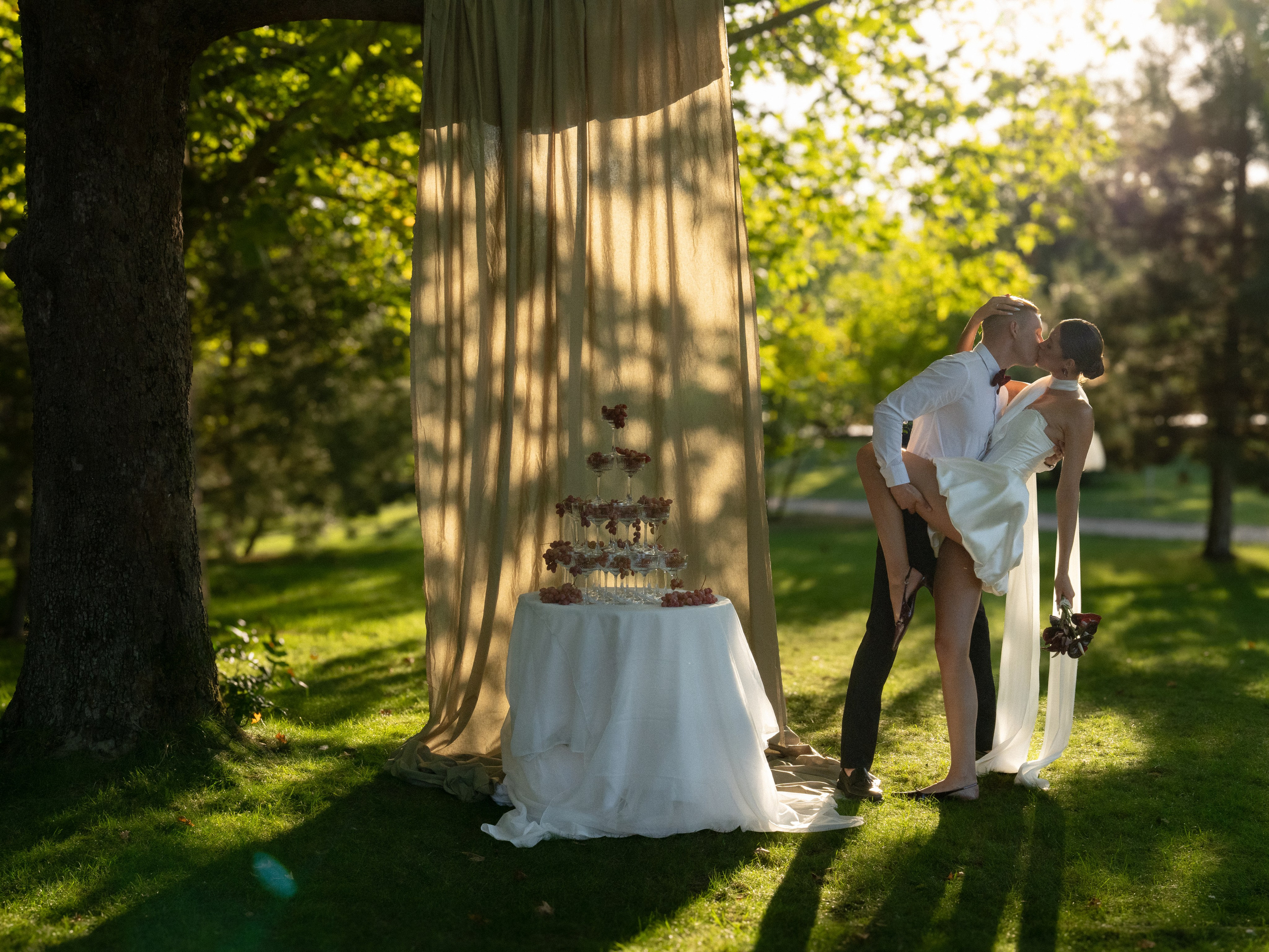Свадебная прогулка. Свадебный фотограф Виктория Роса