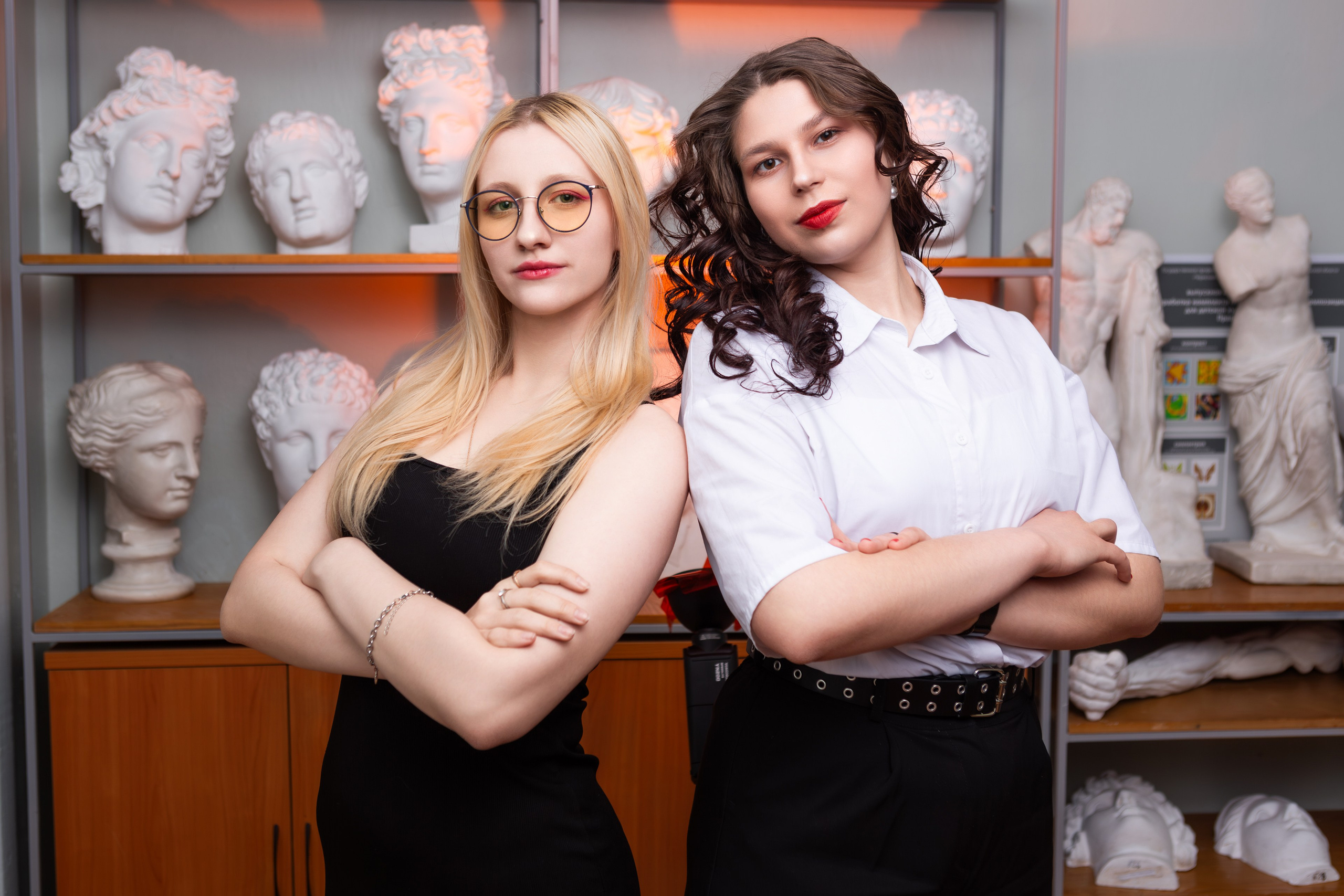 ФОТОСЕССИЯ В АУДИТОРИИ ДЛЯ БУДУЩИХ УЧИТЕЛЕЙ — выпускников Чернского профессионально-педагогического колледжа. ТВОЙ АЛЬБОМ / ТВОИ ПРАВИЛА