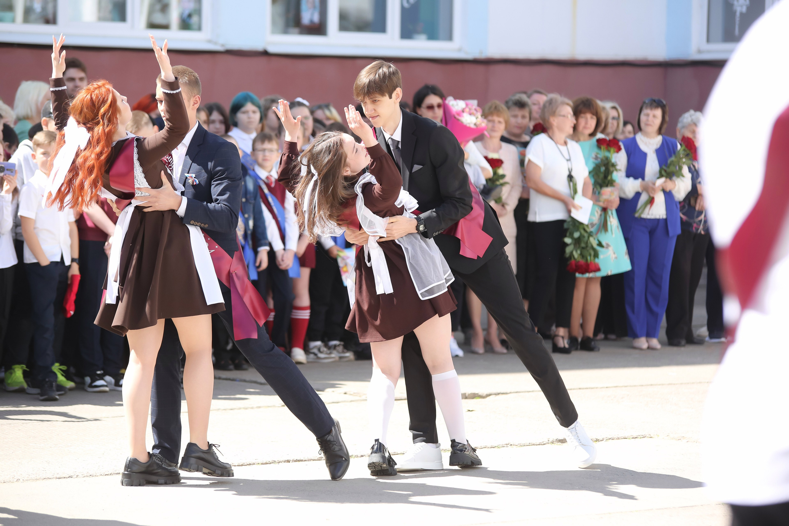 ЛИНЕЙКА «ПОСЛЕДНИЙ ЗВОНОК» 9 ШКОЛА 2024 г МЦЕНСК. ТВОЙ АЛЬБОМ / ТВОИ ПРАВИЛА