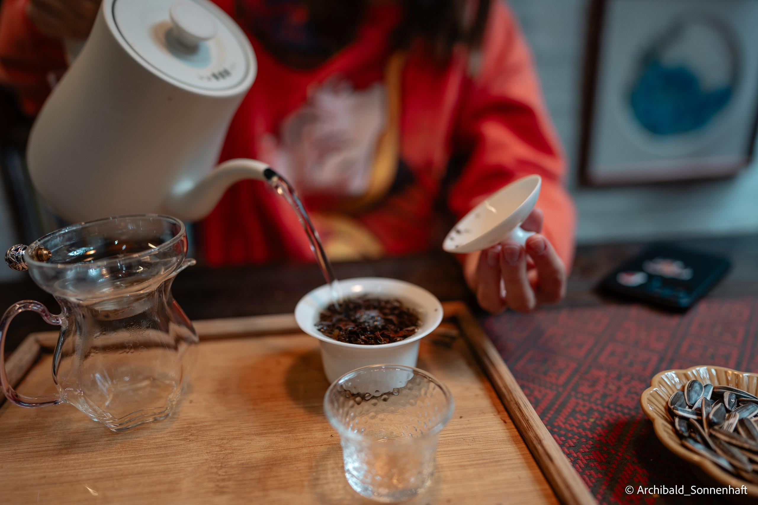 Walking in GZ, sunday. Photographer in Guangzhou, China. Archibald Sonnenhaft