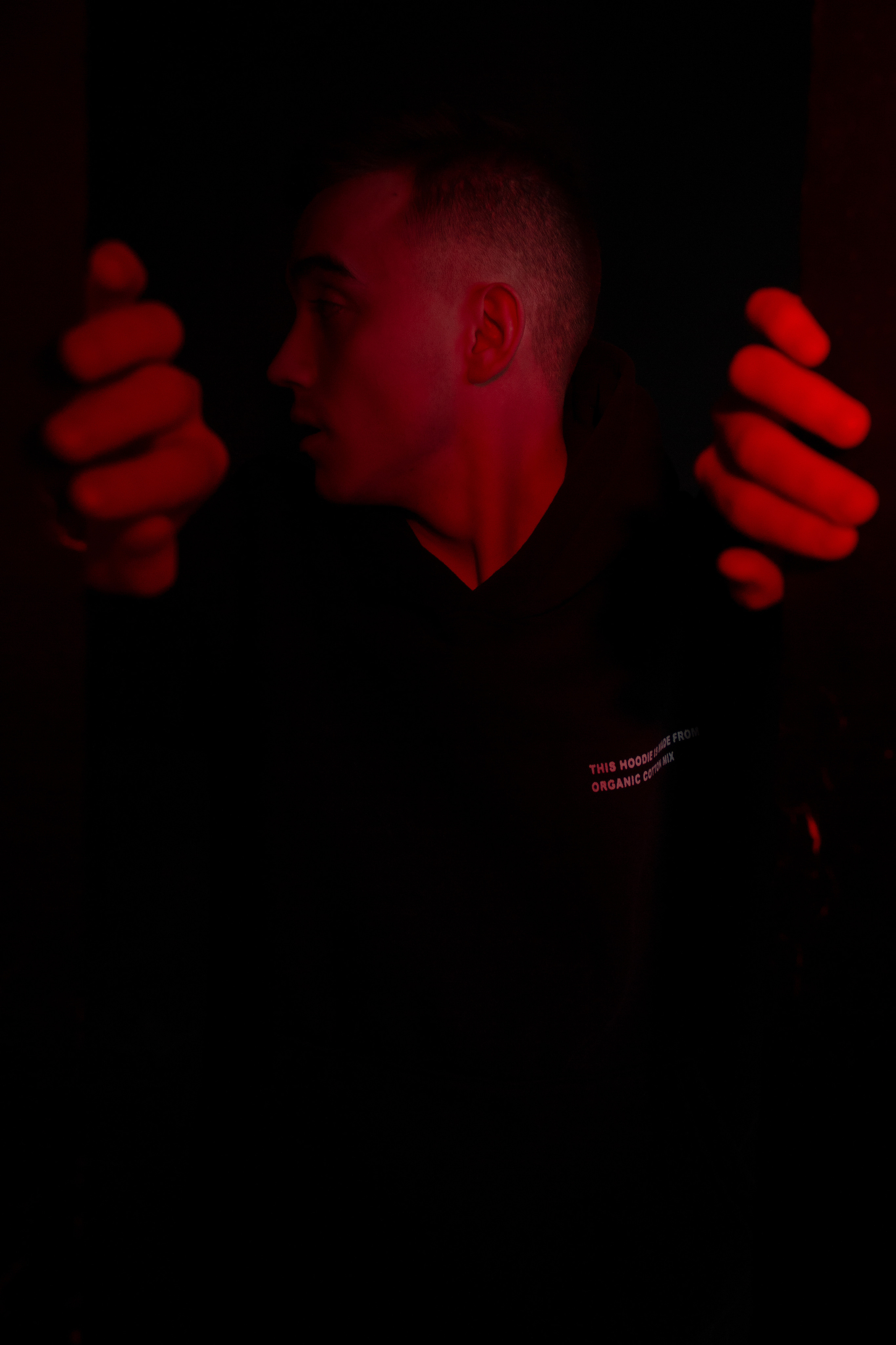 Обложка трека | GANDI M. Фотограф Москва — личные фотосессии, лавстори в студии