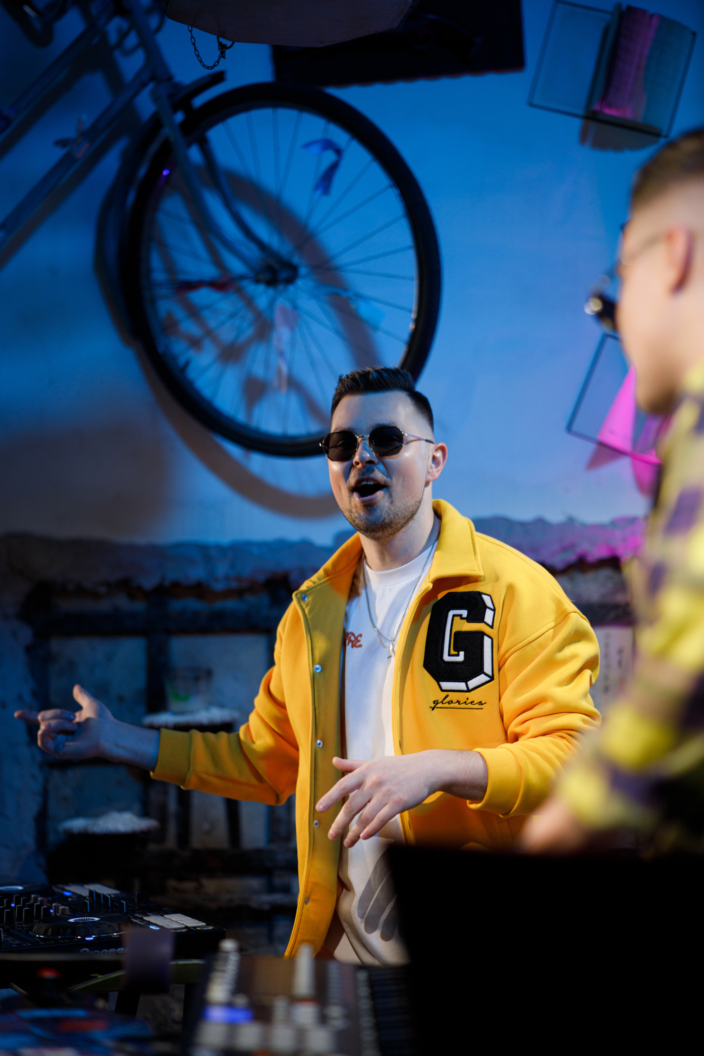 Бэкстэйдж съёмки клипа. Репортажный фотограф Семён Борисов | Москва