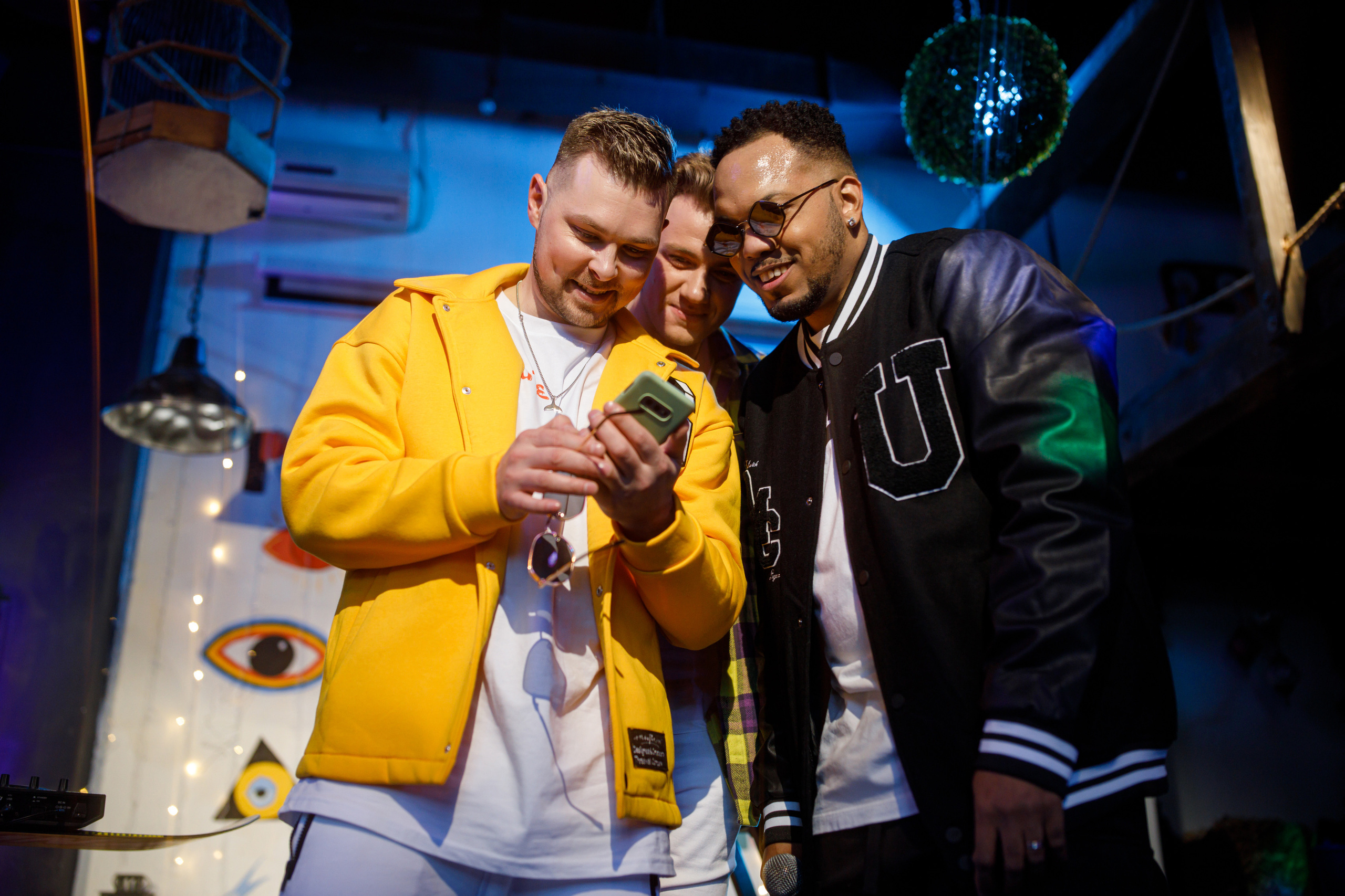 Бэкстэйдж съёмки клипа. Репортажный фотограф Семён Борисов | Москва