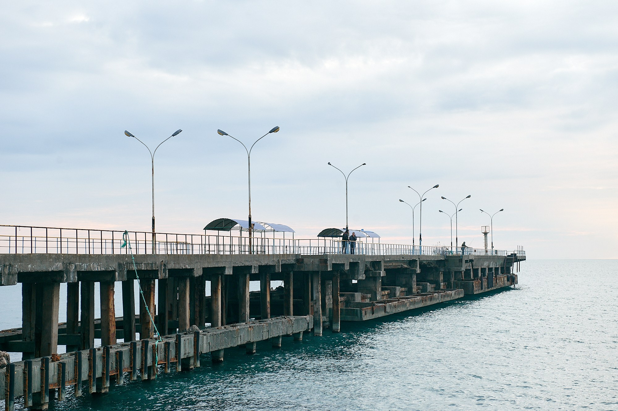 Гагра, Абхазия. Декабрь 2024. Фотографии отовсюду и обо всем