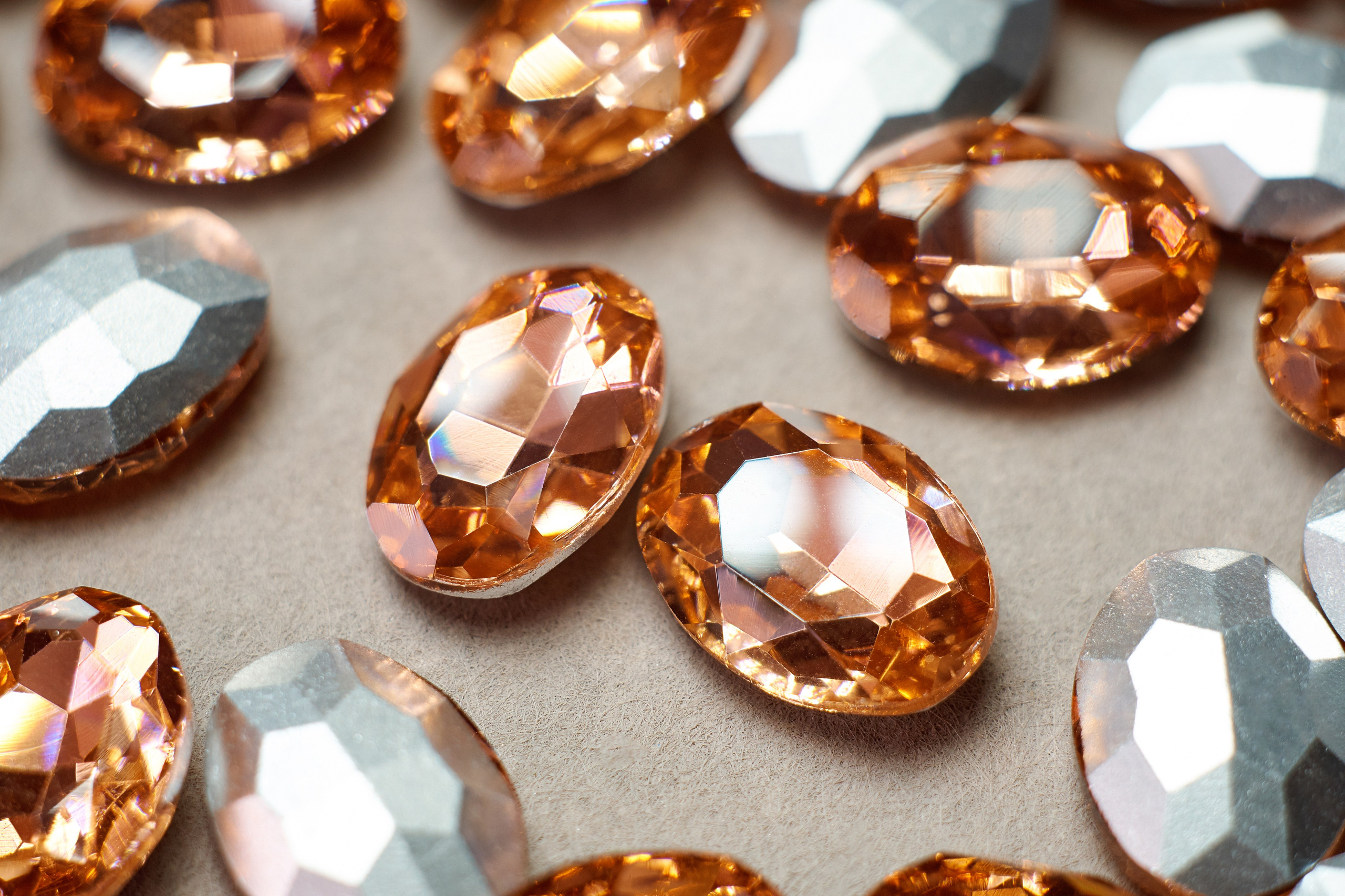 Съемка для оптового склада. Стразы, бусины. Фотограф Таганрог Анна Трайжон