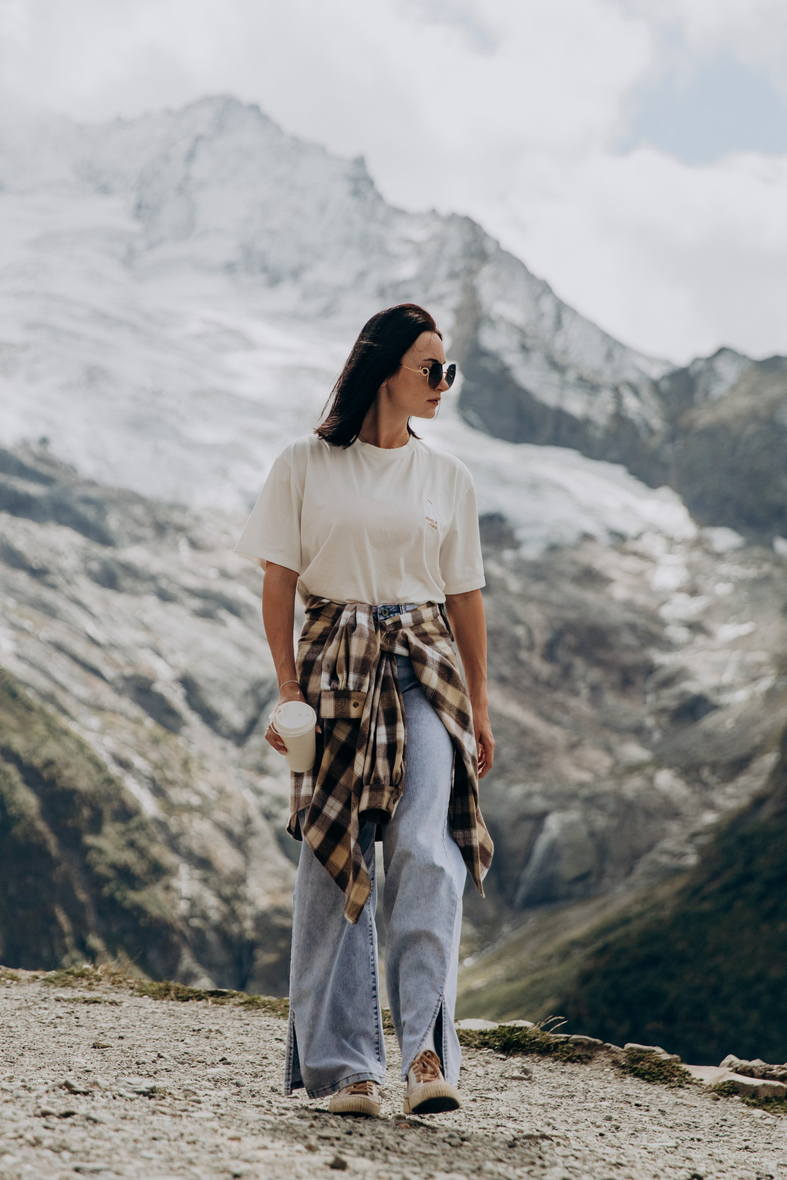 Юля с семьей, Домбай. Портфолио