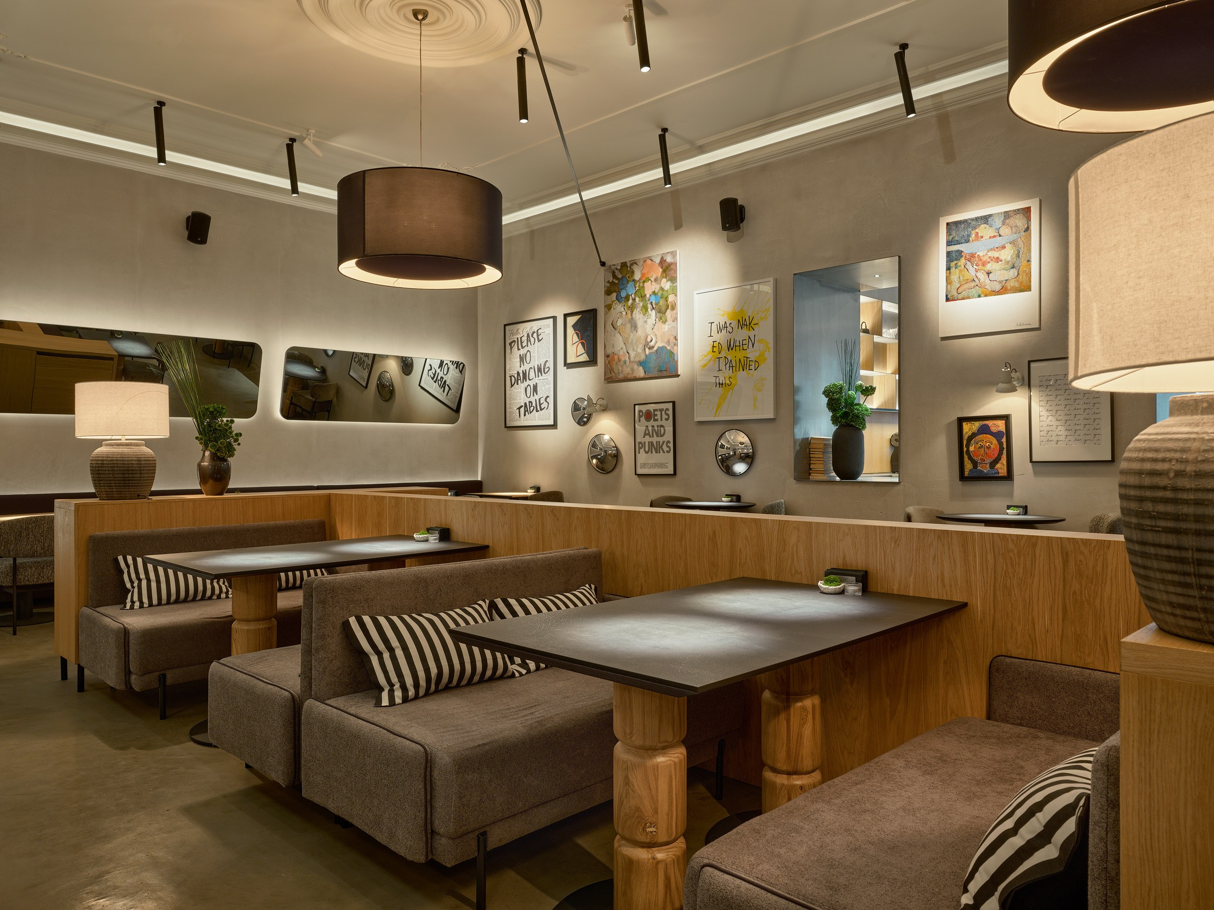 Hello Coffee | RUDA project, Красноярск, 2025. Интерьерный фотограф в Красноярске Владимир Барабаш