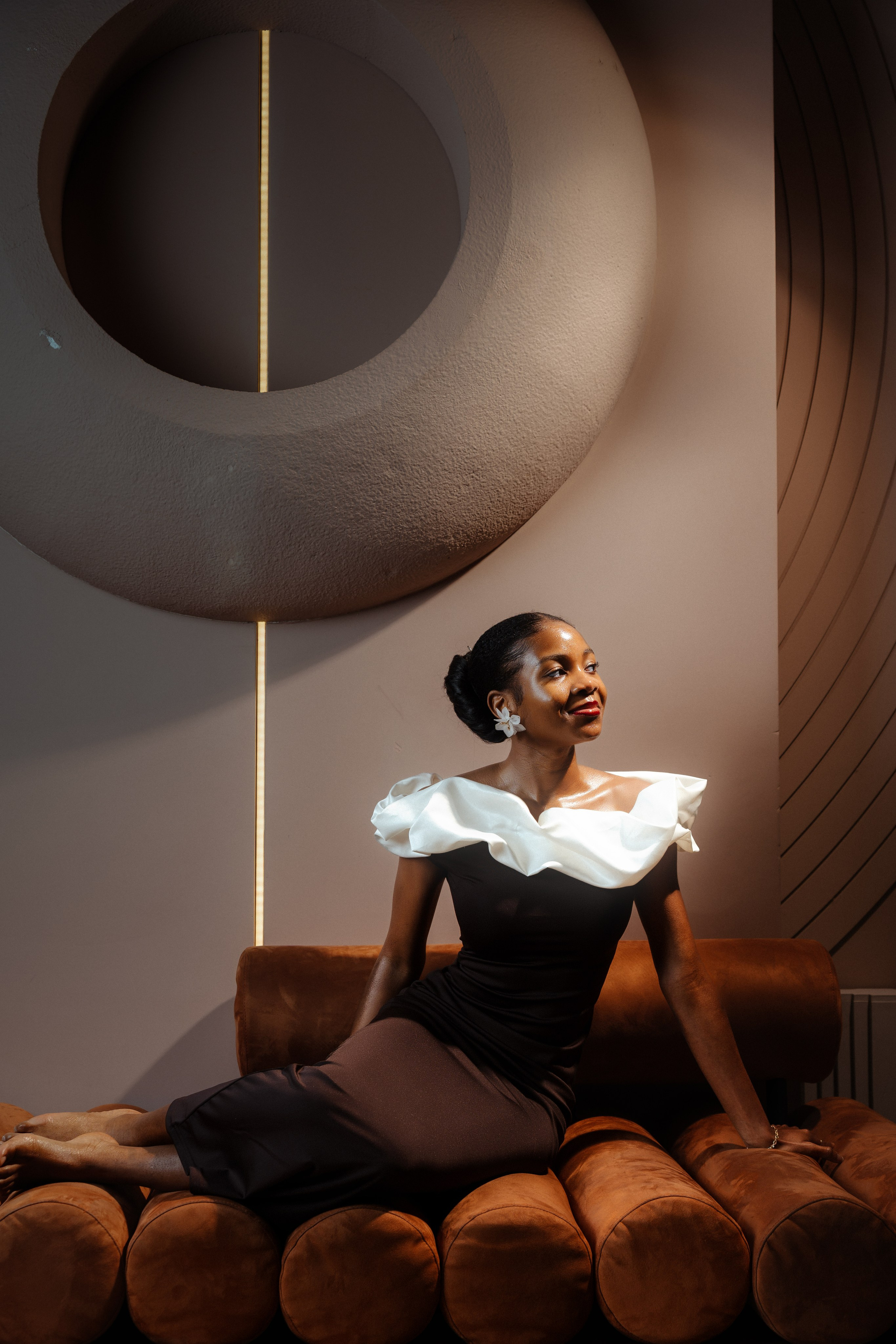 Studio Photoshoot. Я занимаюсь событийной, свадебной, товарной, студийной… фотографией