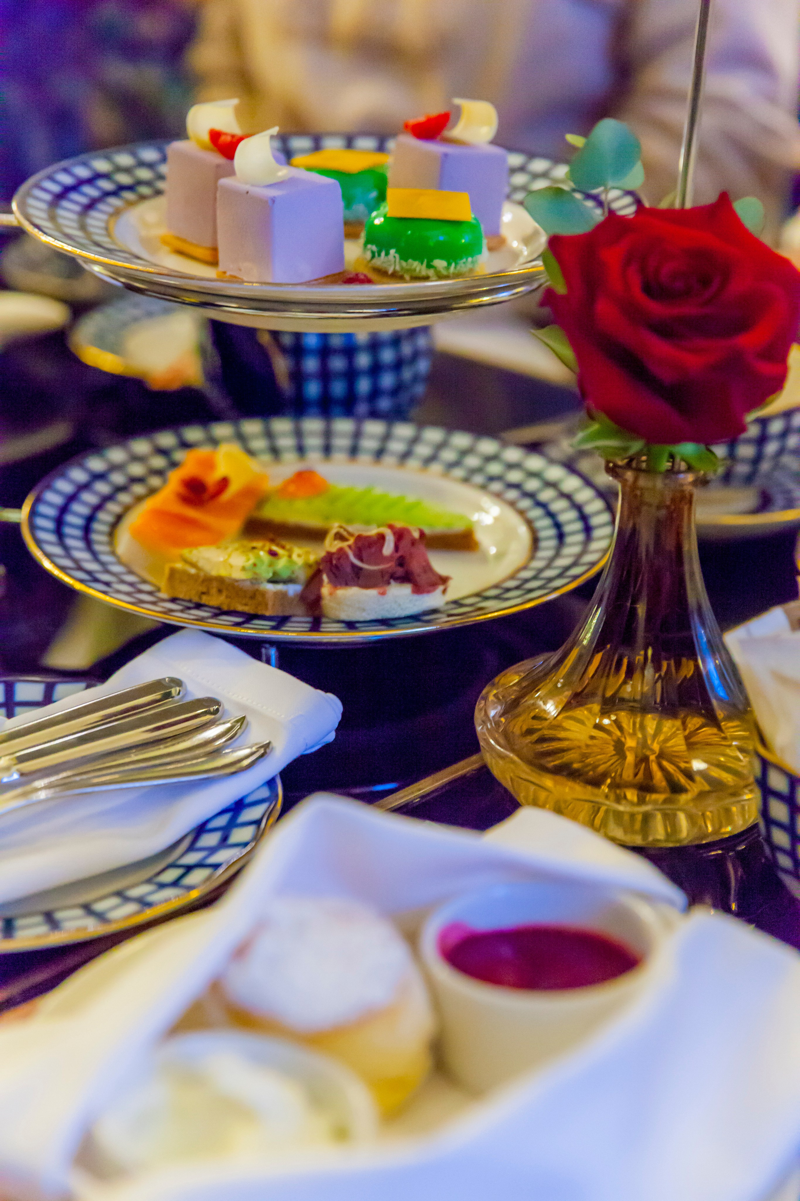 Фарфоровая экспедиция в Петербурге. Ольга Черешнева. Фотограф Александра Степанова