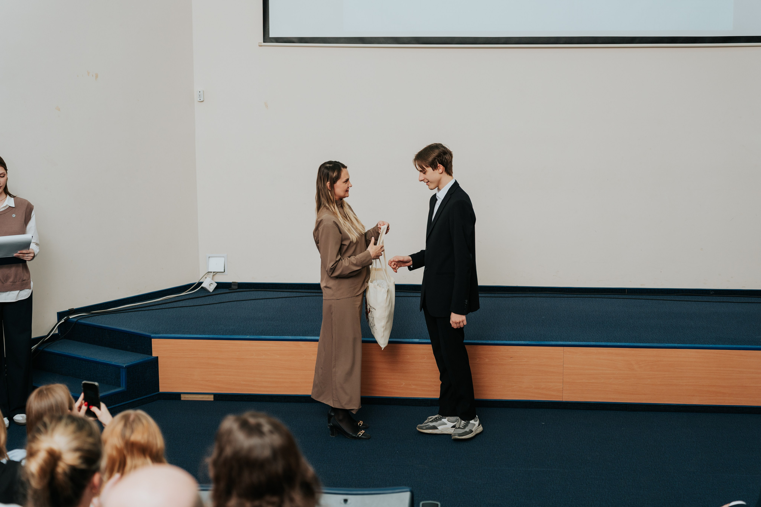 Награждение победителей олимпиады «Мы зажигаем звёзды». Репортажный фотограф Красноярск