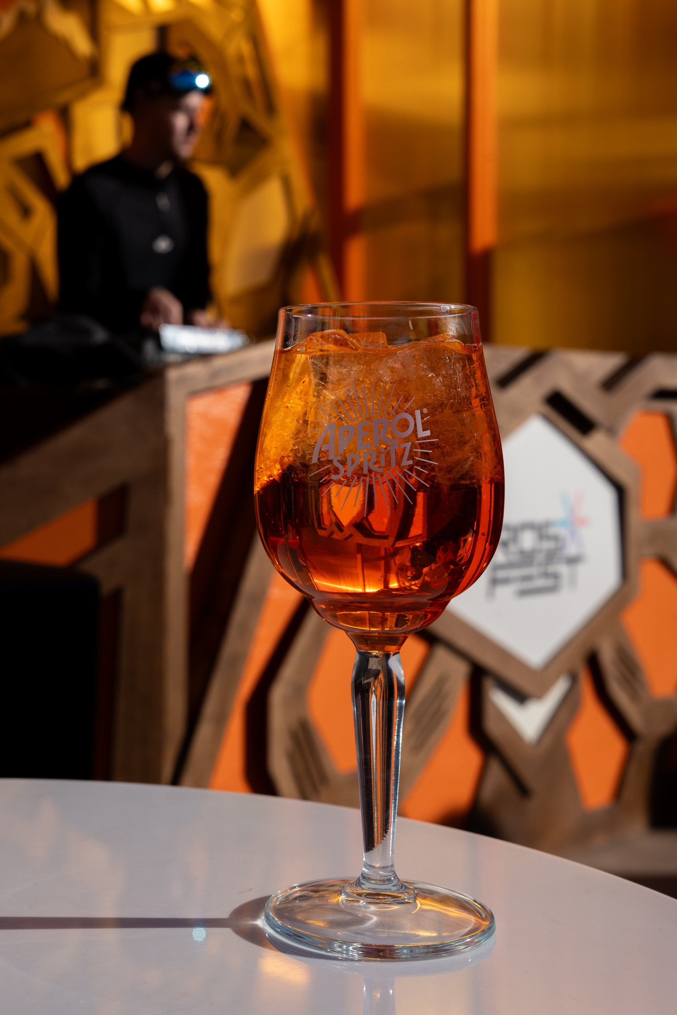 Фотоотчет партнерской интеграции Aperol Spritz на Роза Фест 2025. Репортажный фотограф в Красной Поляне и Сочи Павлюченко Екатерина