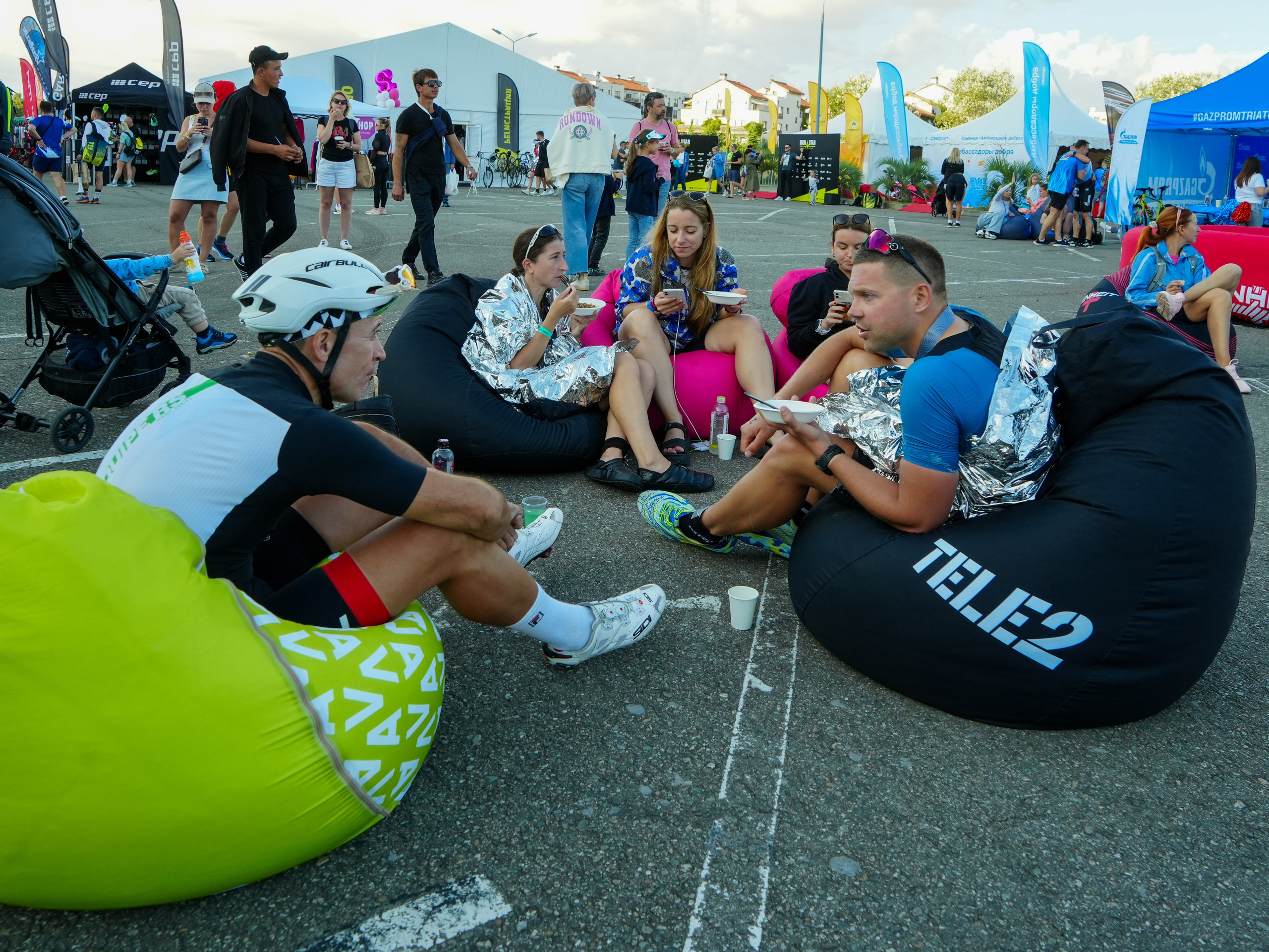 Фотоотчет партнерской интеграции для компании TELE2 на фестивале Ironstar. Репортажный фотограф в Красной Поляне и Сочи Павлюченко Екатерина