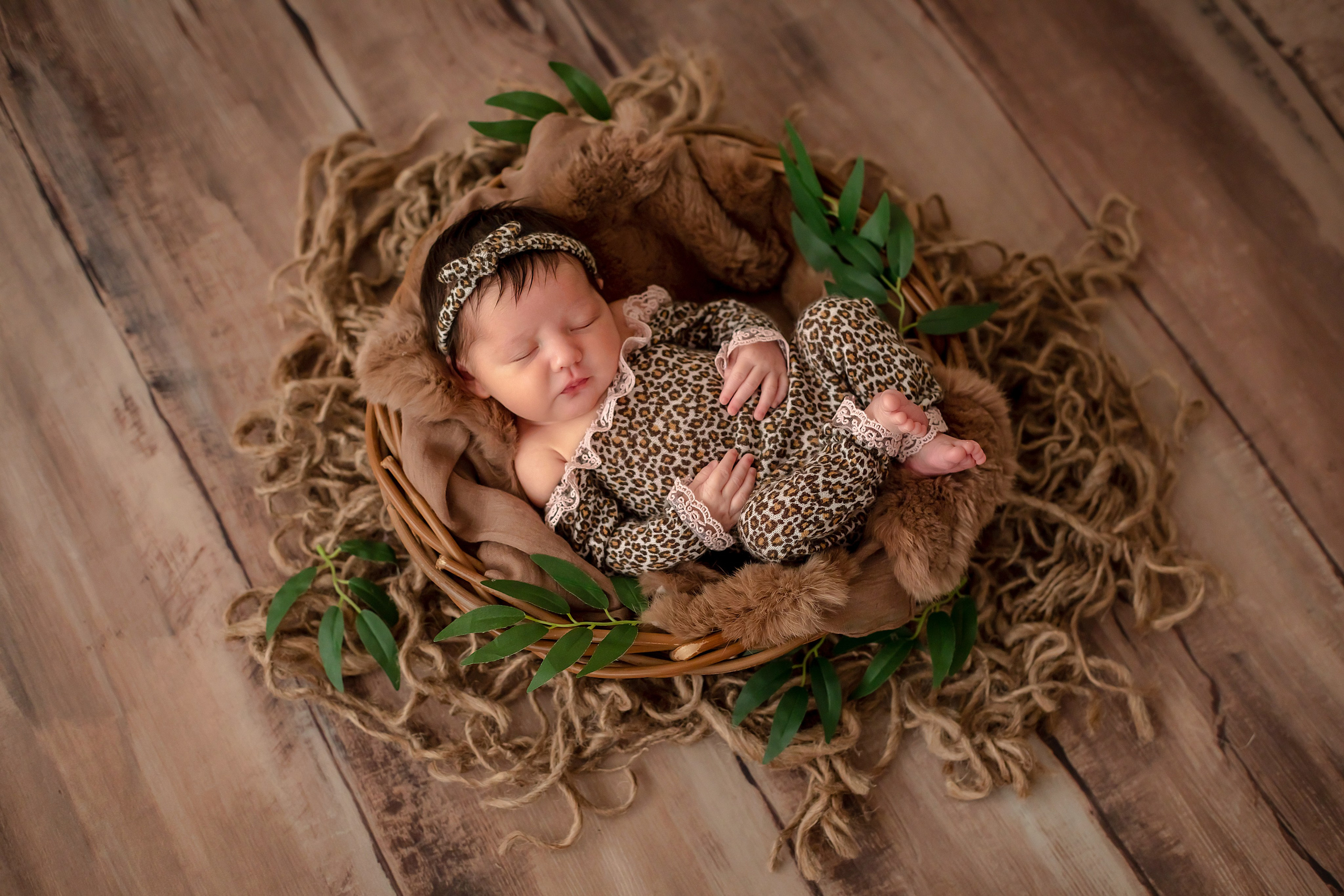 Новорожденные до 28 дней. Фотограф новорожденных в Тюмени